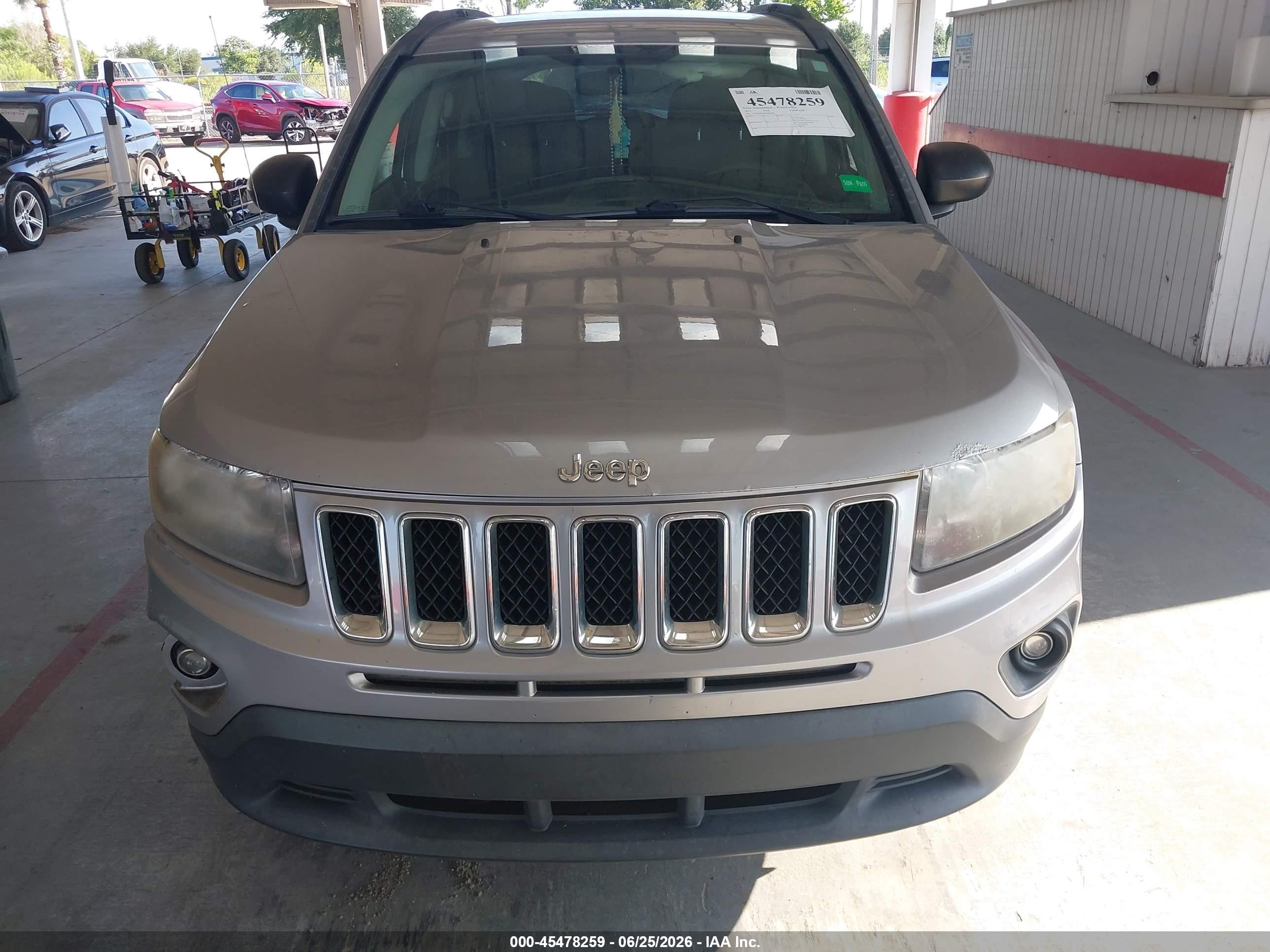2014 Jeep Compass Sport Silver vin: 1C4NJCBA8ED882609