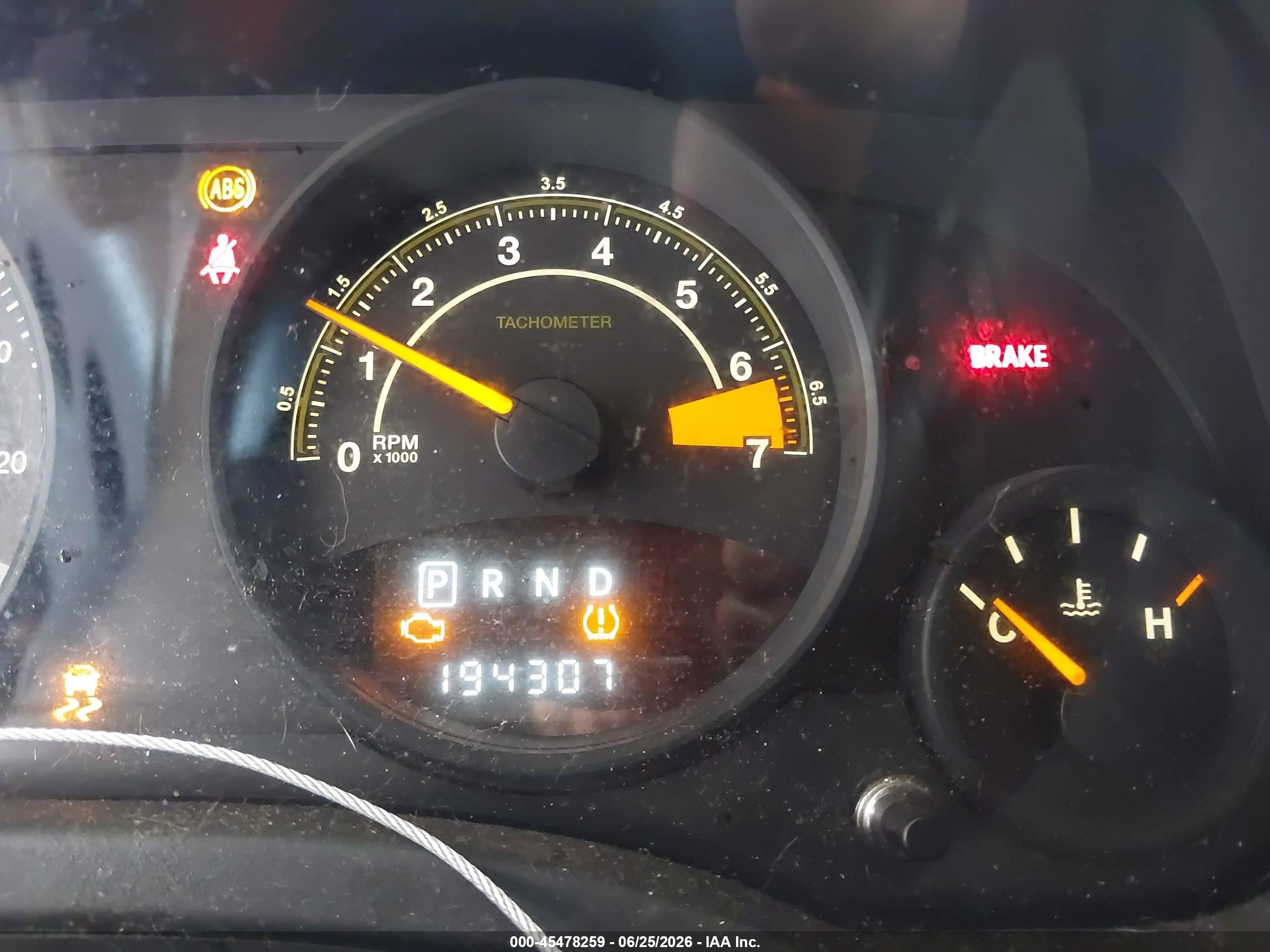 2014 Jeep Compass Sport Silver vin: 1C4NJCBA8ED882609