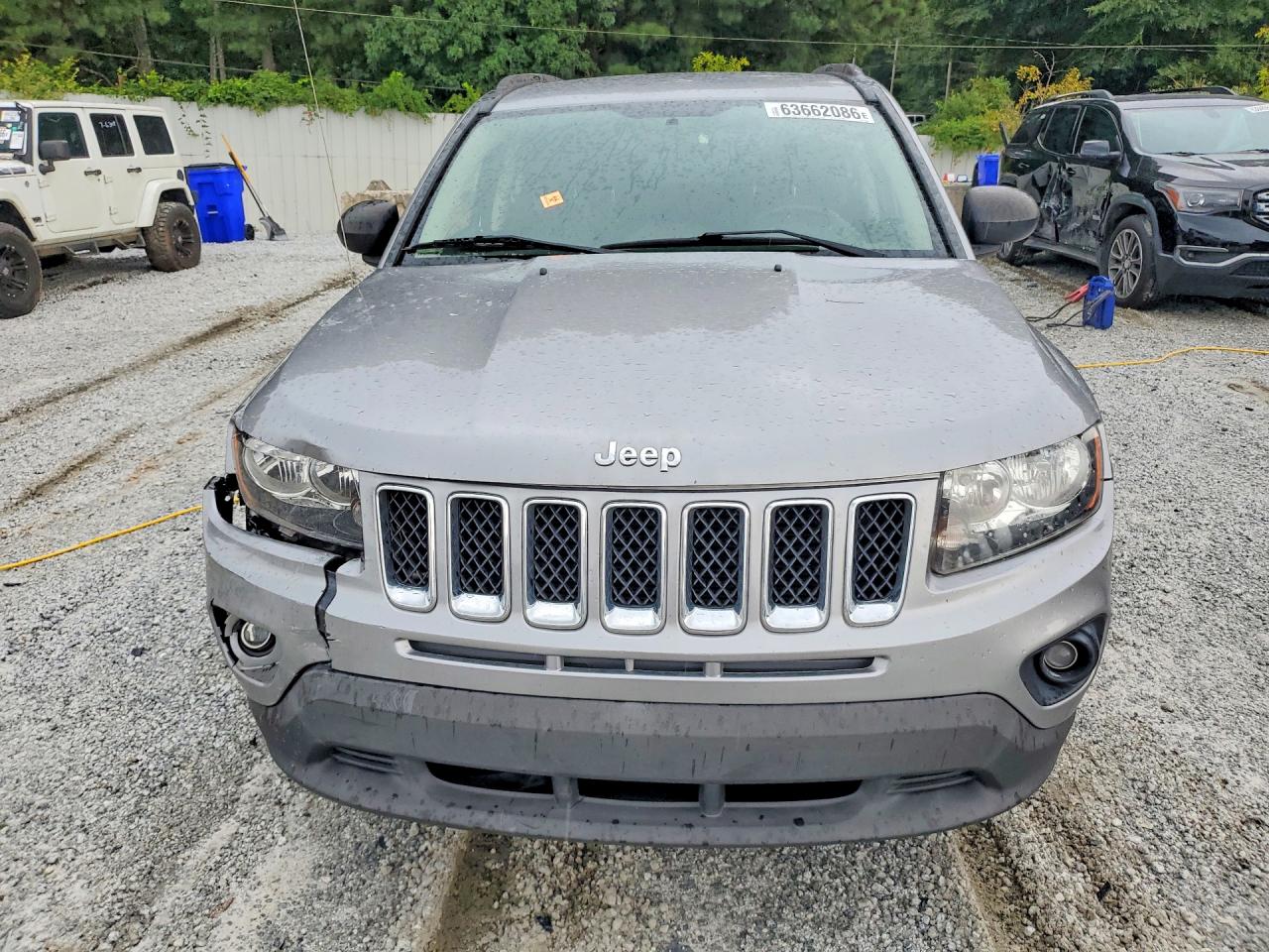 2015 Jeep Compass Sport Silver vin: 1C4NJCBA8FD198046