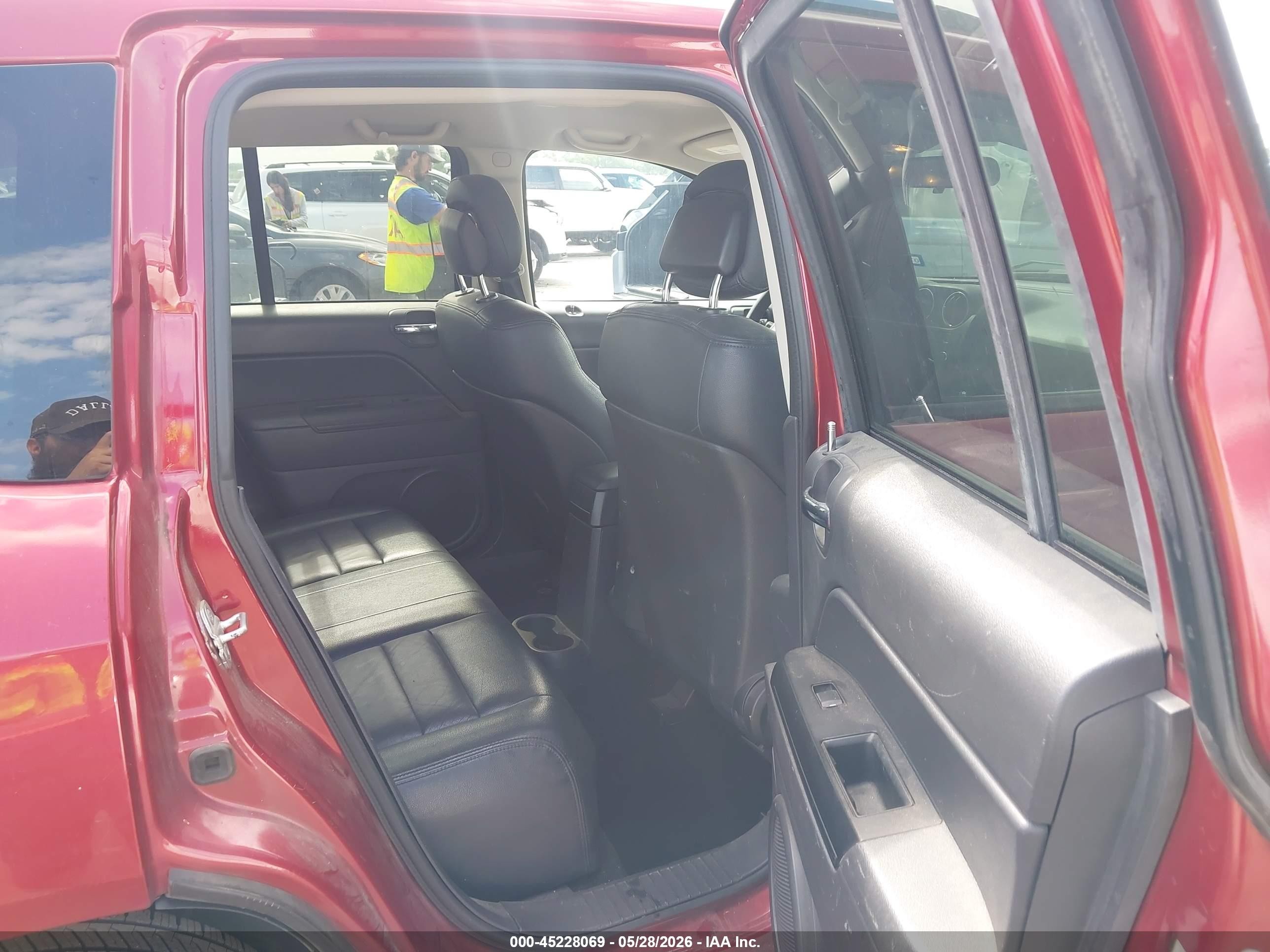 2012 Jeep Compass Sport Red vin: 1C4NJCBA9CD579223