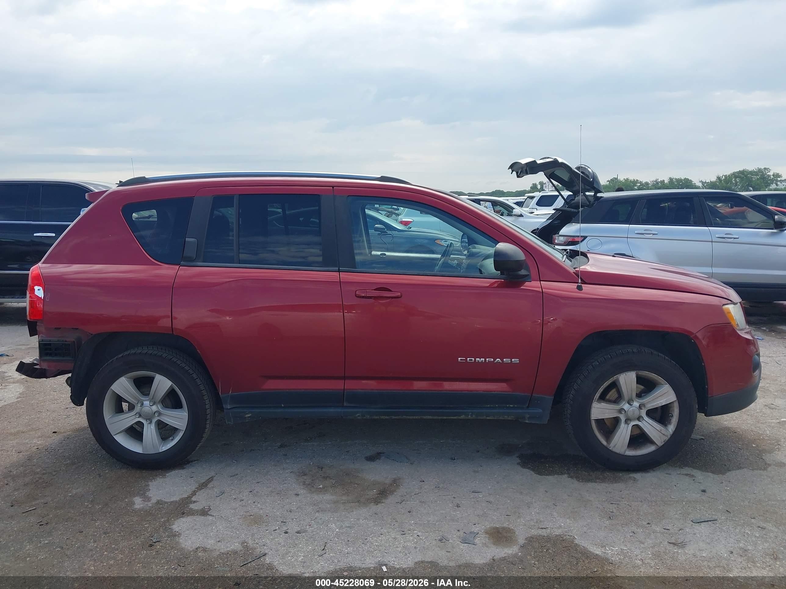 2012 Jeep Compass Sport Red vin: 1C4NJCBA9CD579223