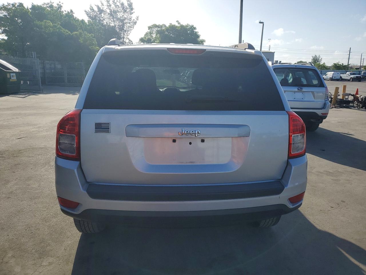 2013 Jeep Compass Sport Silver vin: 1C4NJCBA9DD130447