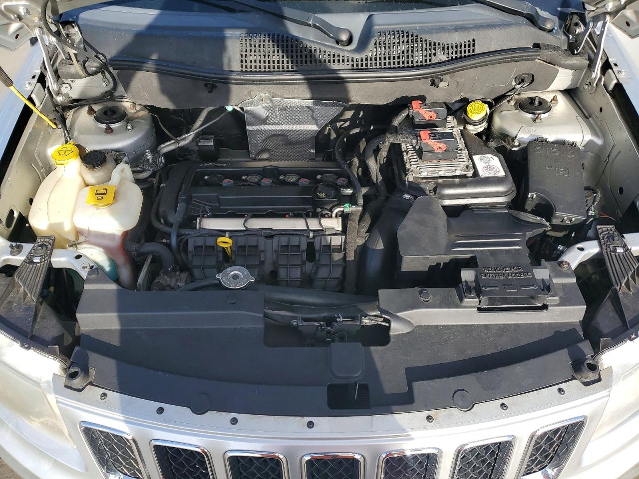 2013 Jeep Compass Sport Silver vin: 1C4NJCBA9DD130447