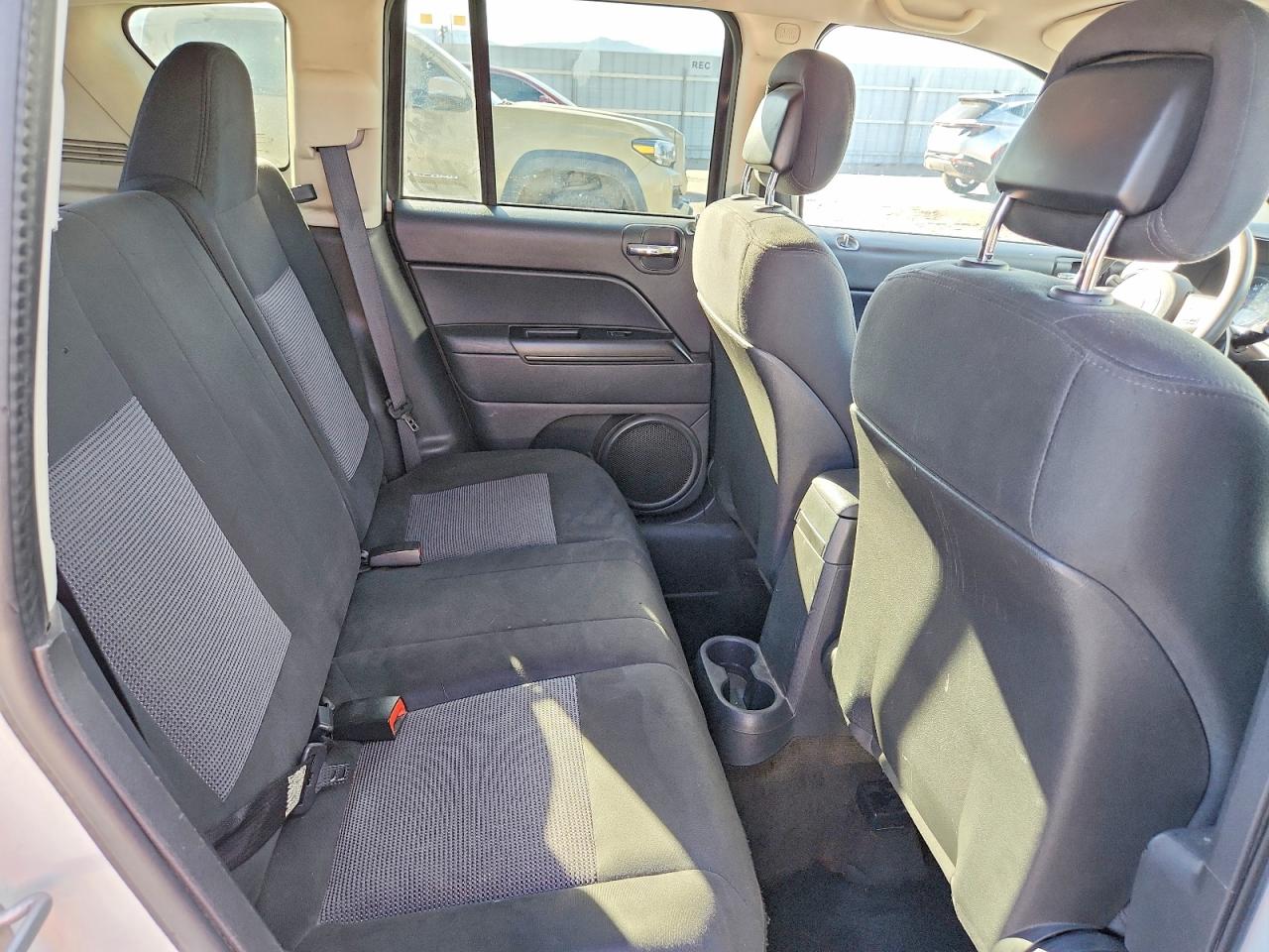 2013 Jeep Compass Sport White vin: 1C4NJCBA9DD246523