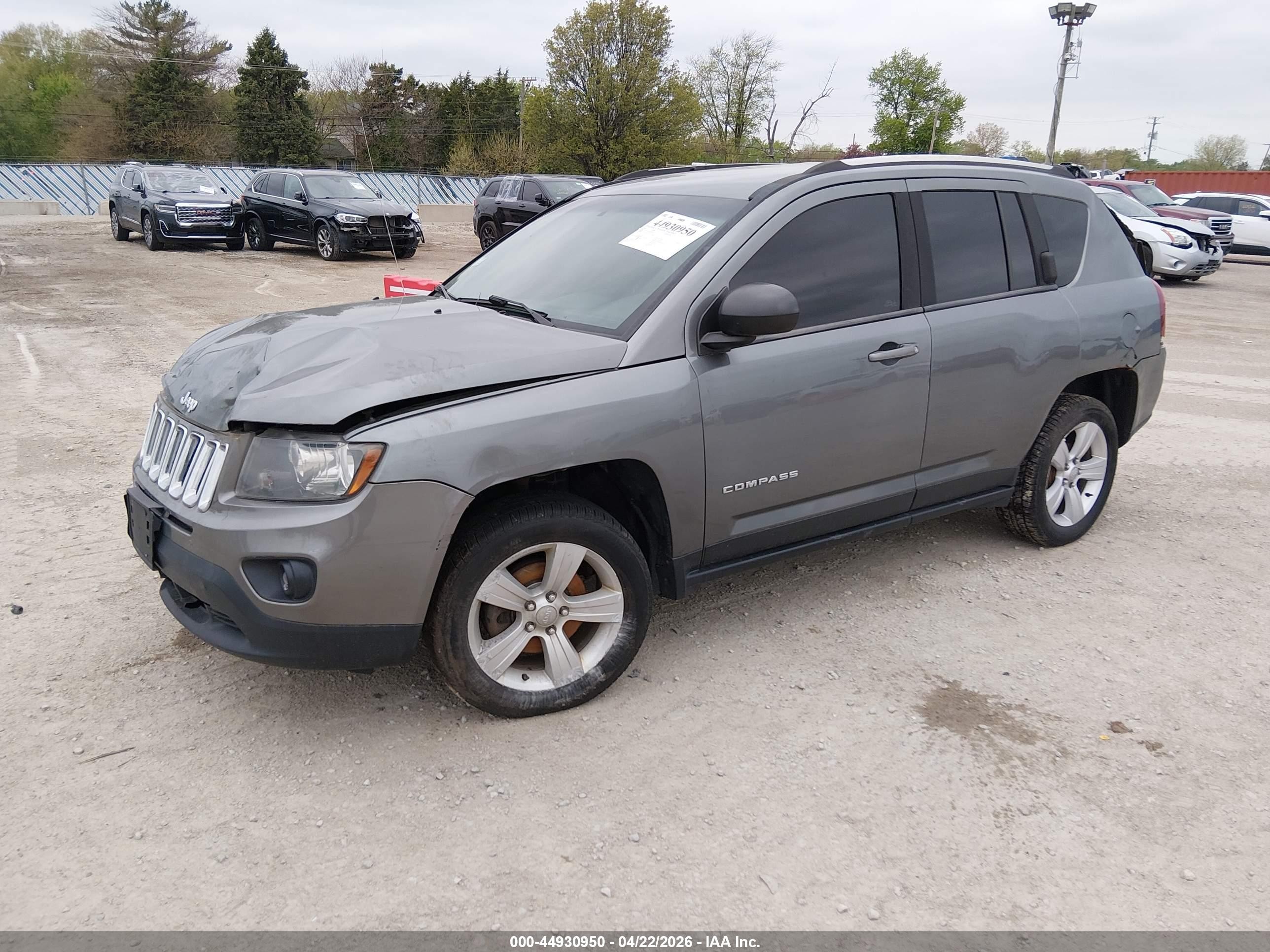 2014 Jeep Compass Sport Silver vin: 1C4NJCBA9ED547956