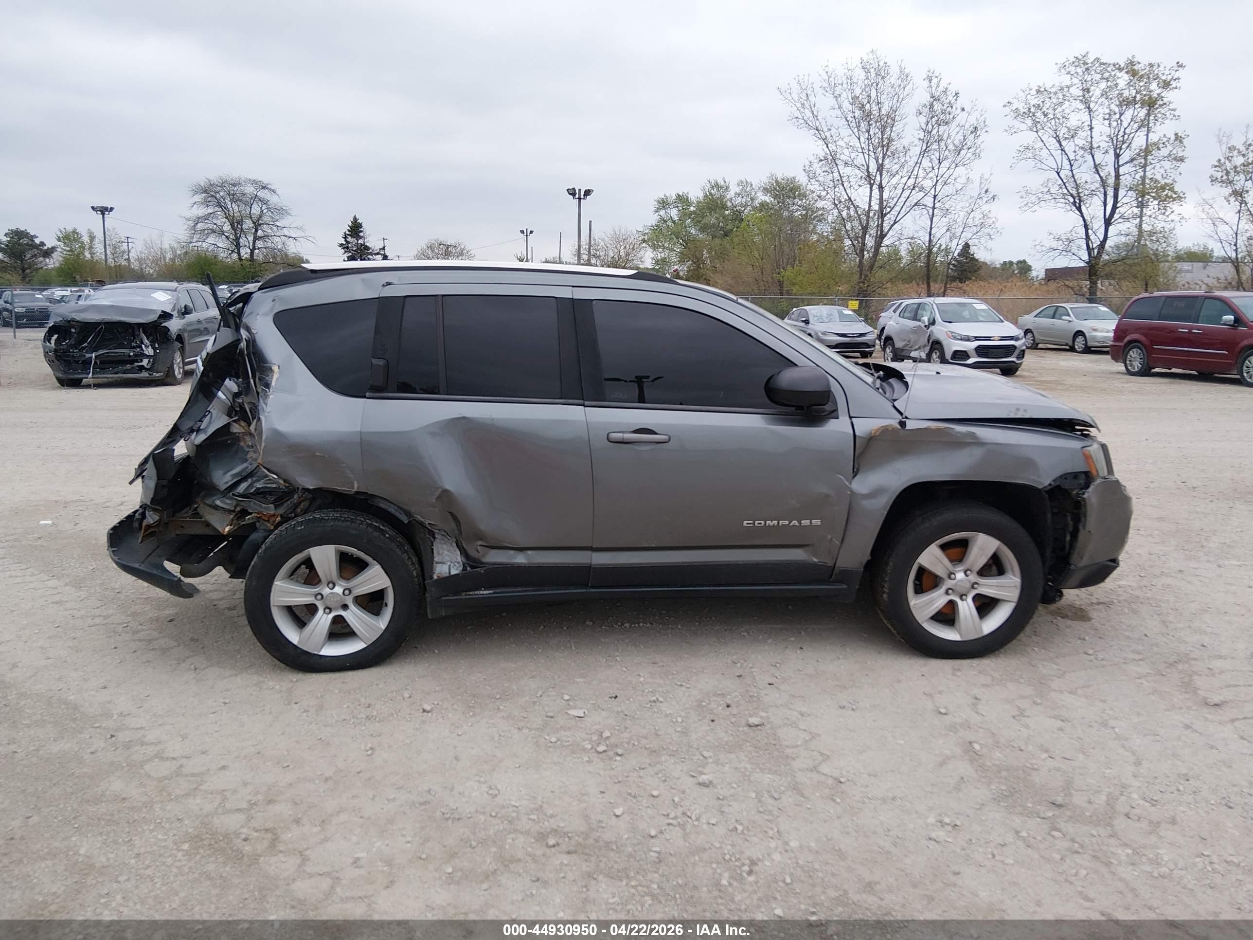 2014 Jeep Compass Sport Silver vin: 1C4NJCBA9ED547956