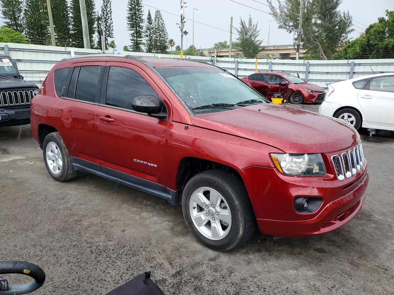 2015 Jeep Compass Sport Red vin: 1C4NJCBA9FD262420