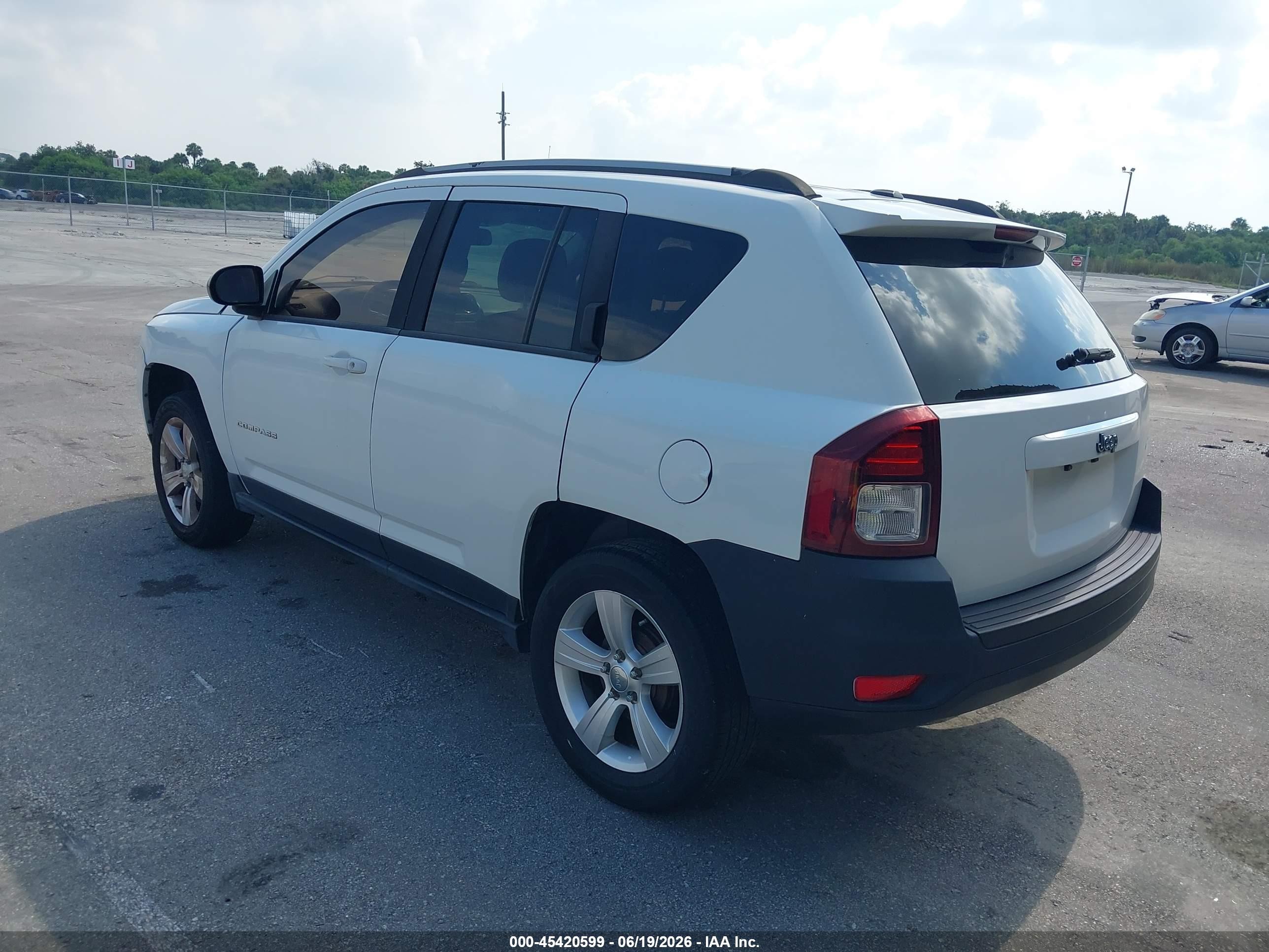 2016 Jeep Compass Sport Белый vin: 1C4NJCBA9GD524583