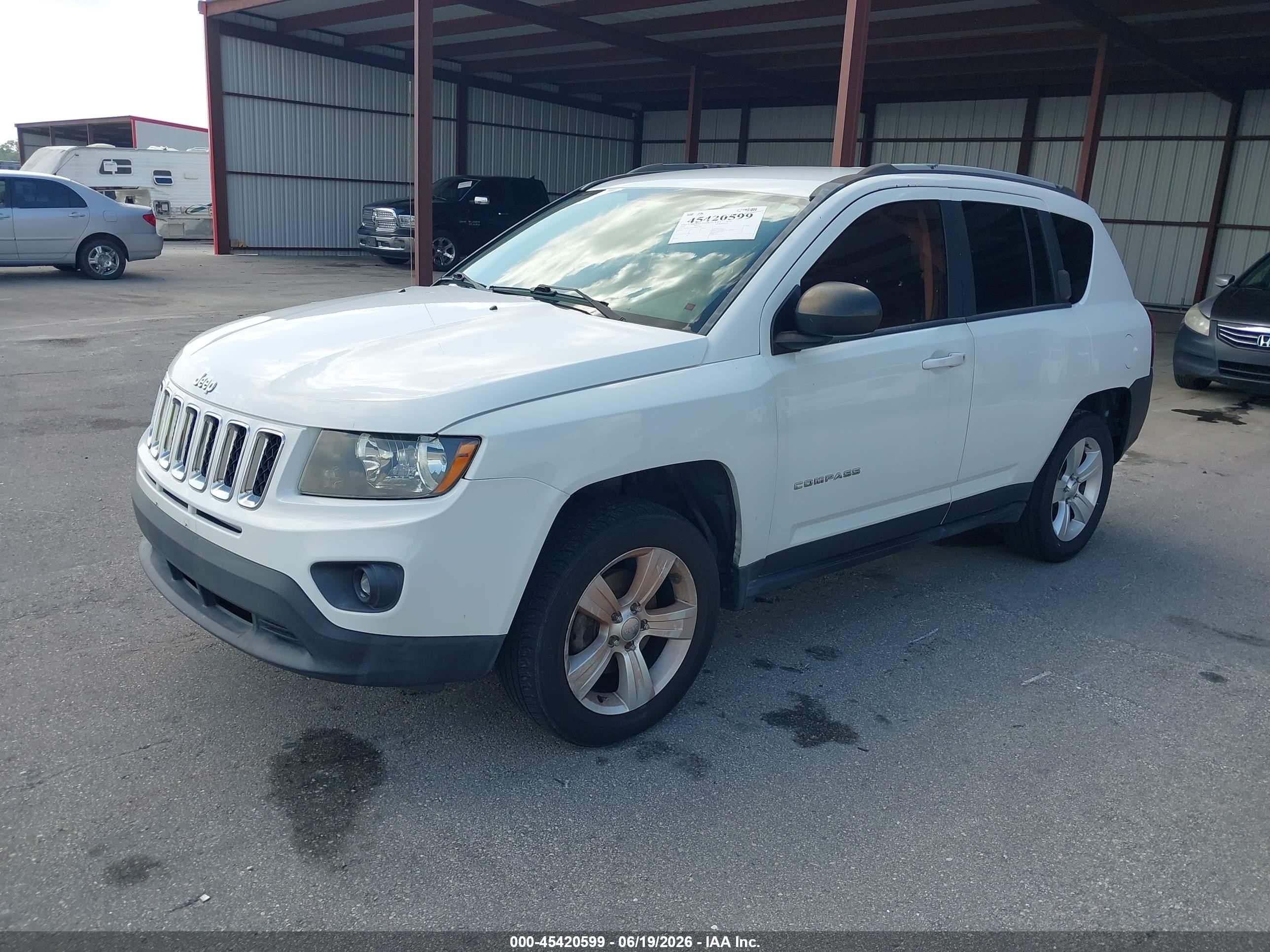2016 Jeep Compass Sport Белый vin: 1C4NJCBA9GD524583