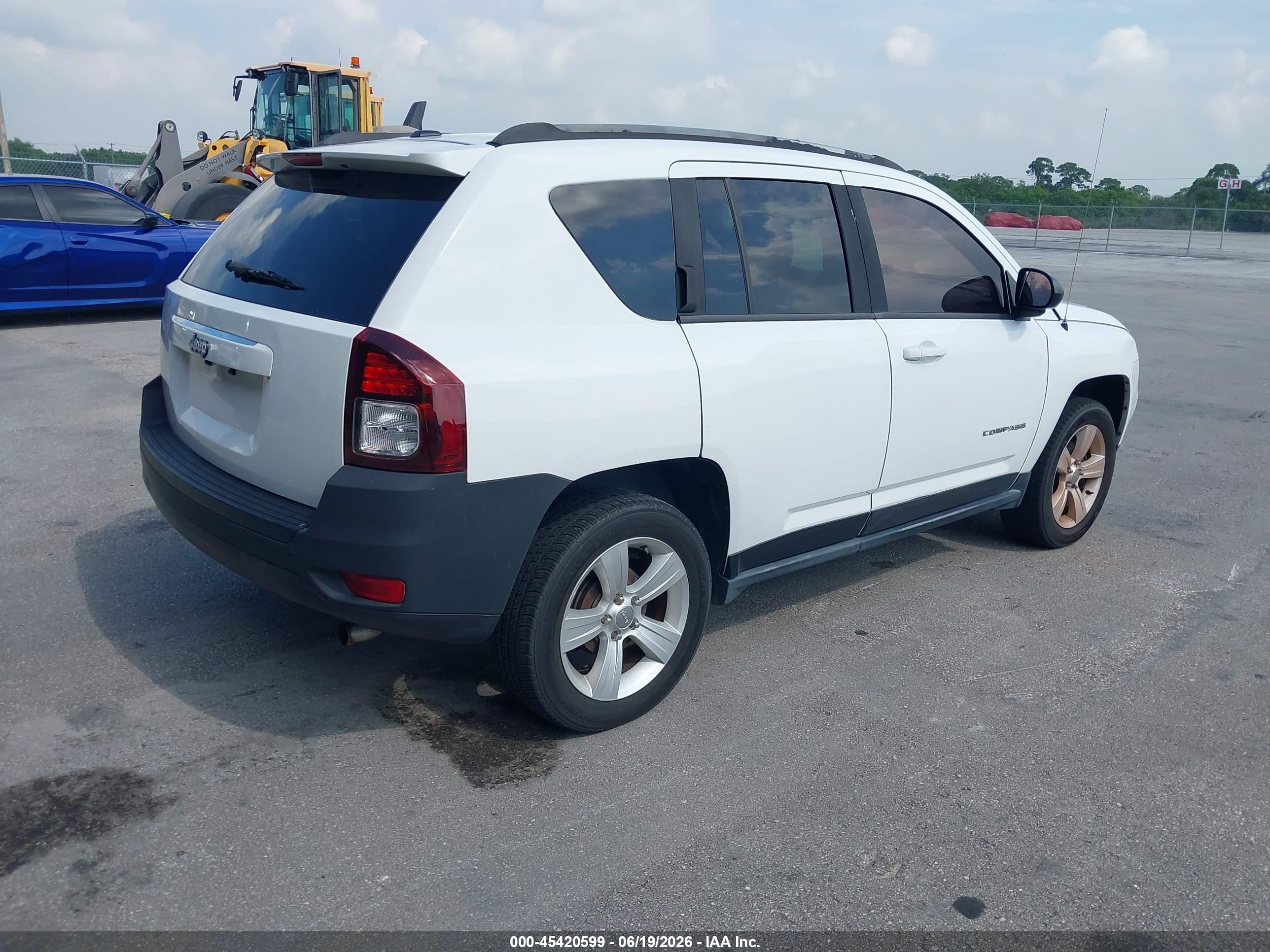2016 Jeep Compass Sport Белый vin: 1C4NJCBA9GD524583