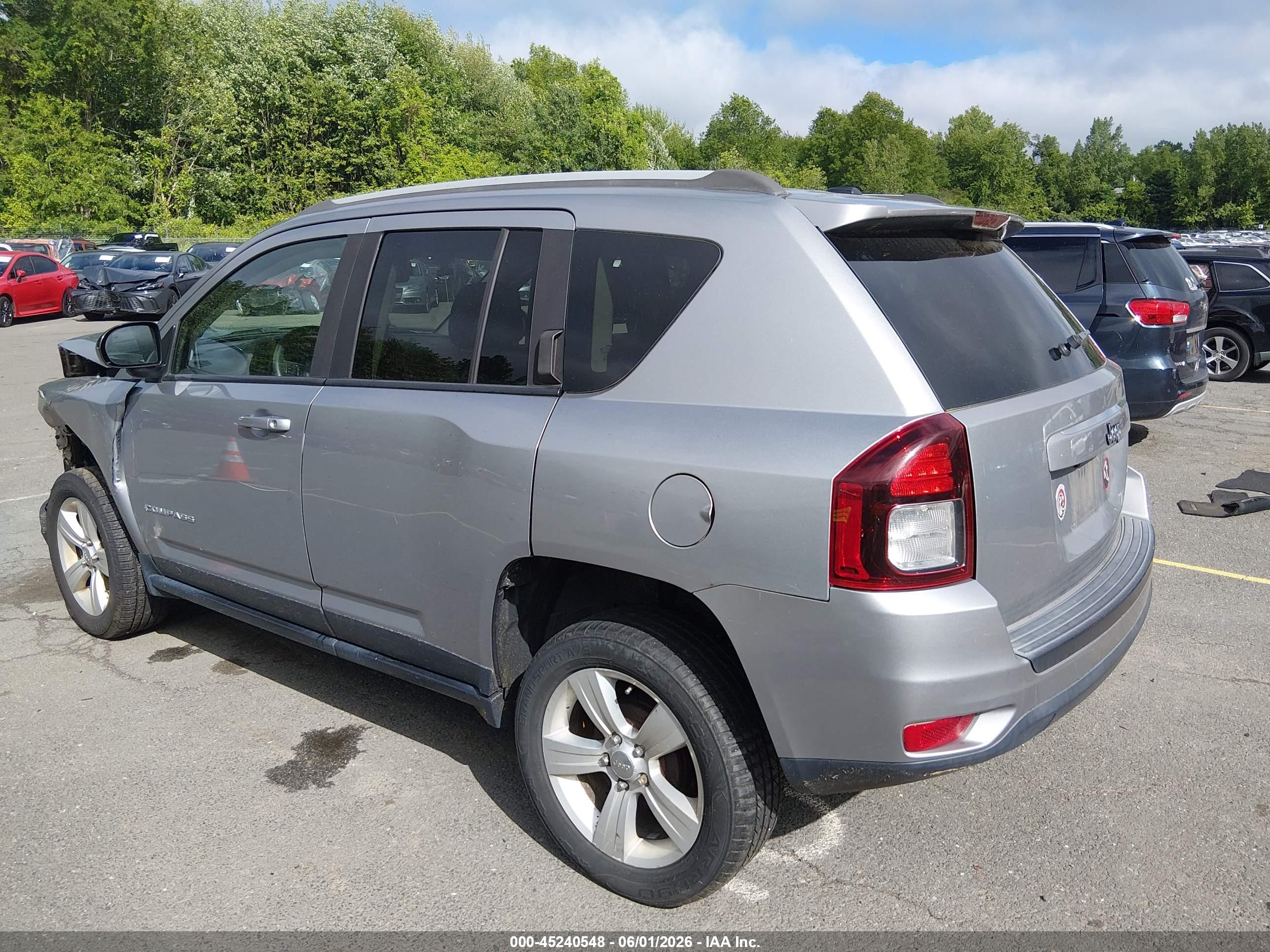 2016 Jeep Compass Sport Silver vin: 1C4NJCBA9GD720815