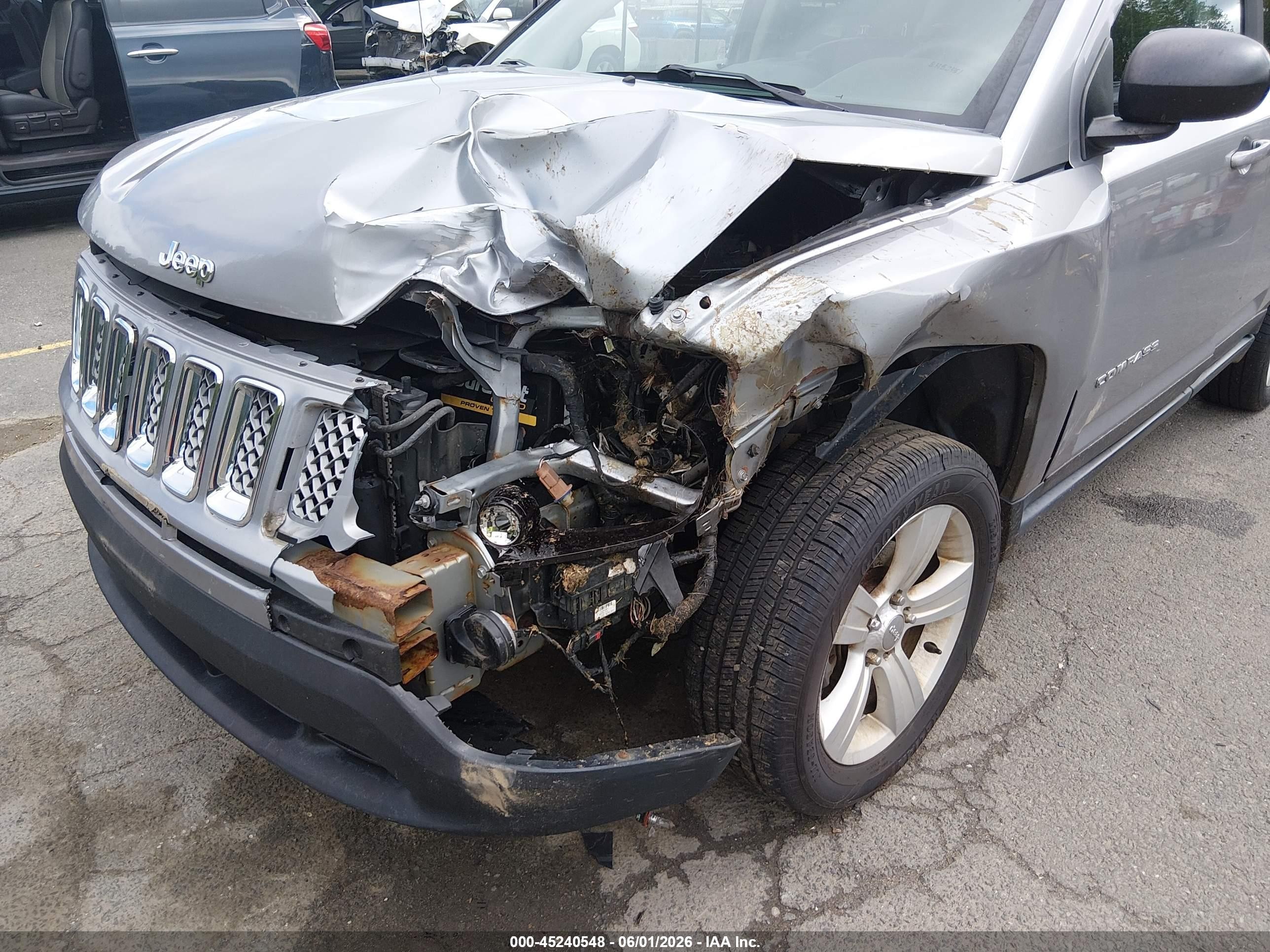 2016 Jeep Compass Sport Silver vin: 1C4NJCBA9GD720815