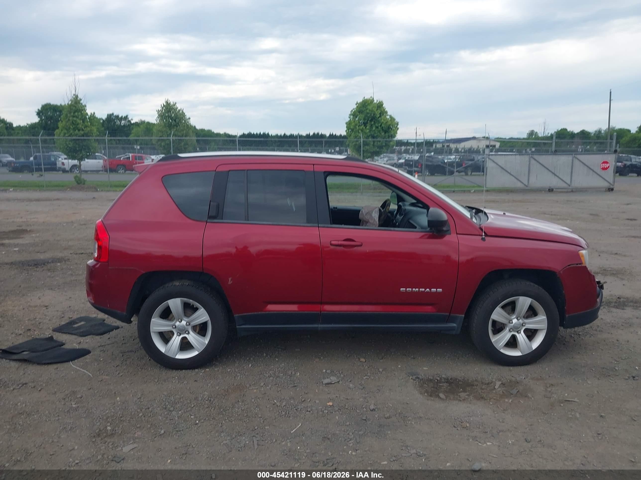 2012 Jeep Compass Sport Red vin: 1C4NJCBAXCD579912