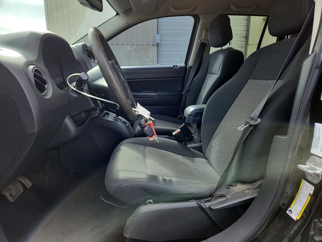 2013 Jeep Compass Sport Green vin: 1C4NJCBAXDD244246