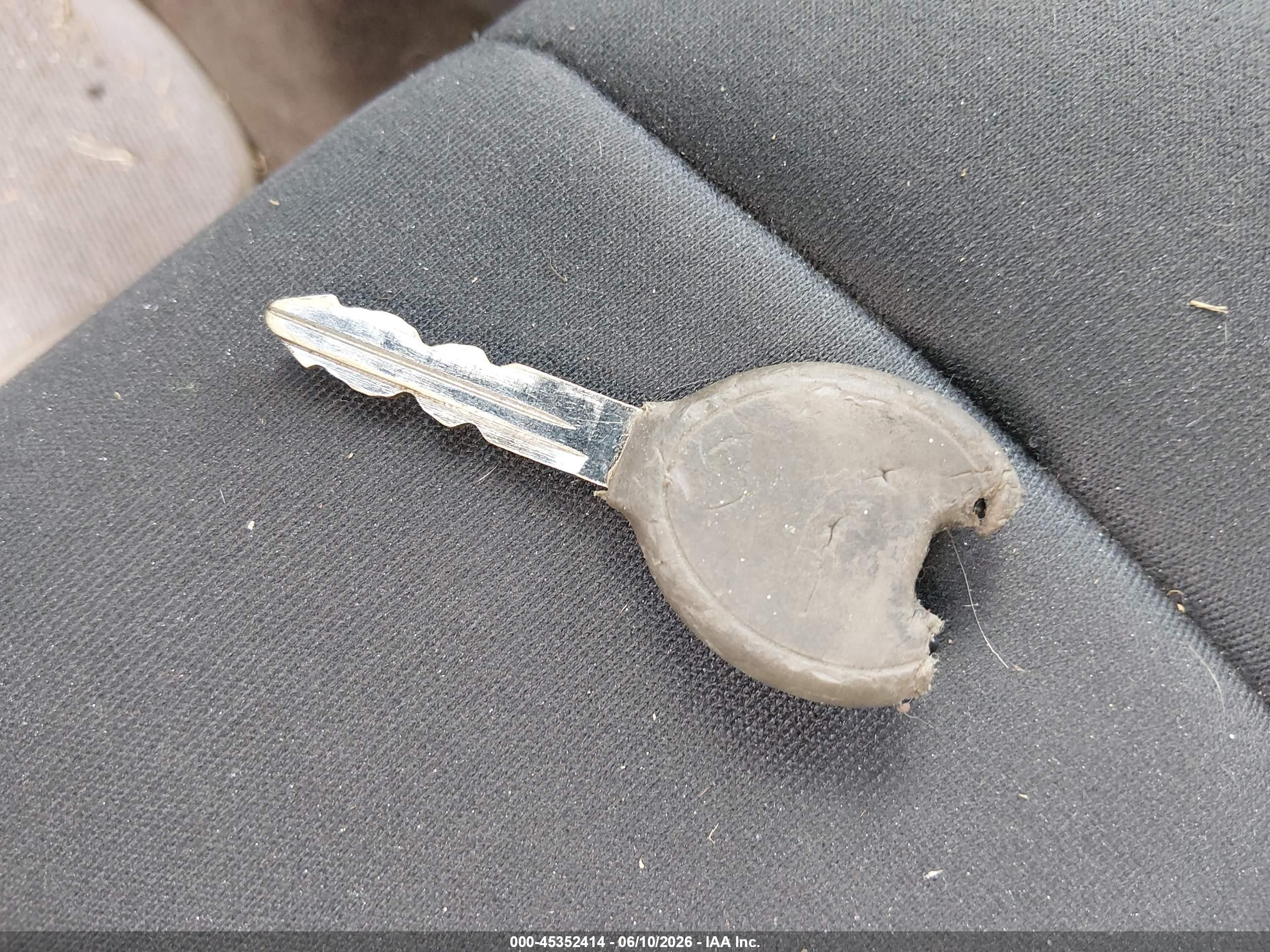 2013 Jeep Compass Sport Silver vin: 1C4NJCBAXDD245817