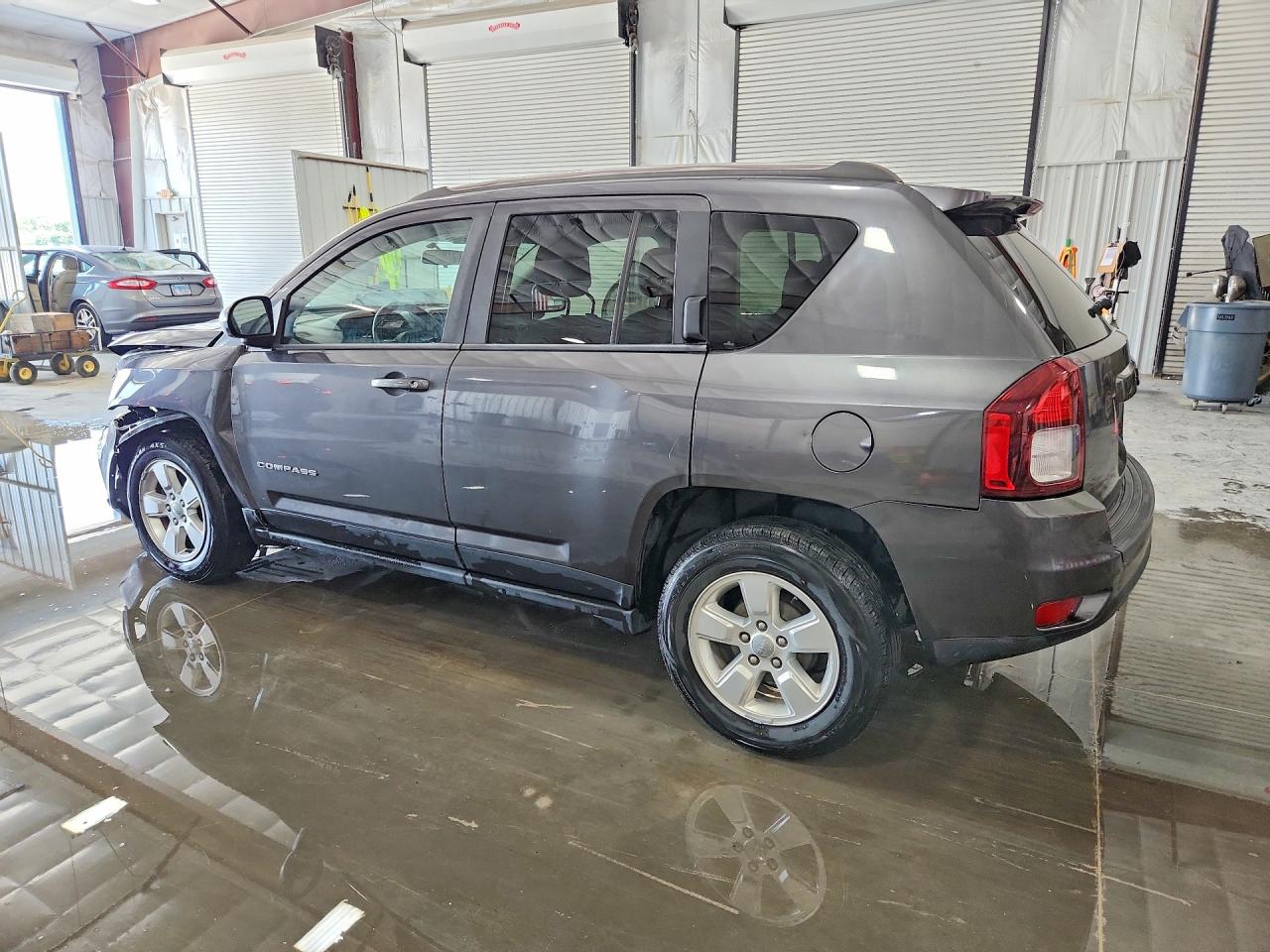 2014 Jeep Compass Sport Gray vin: 1C4NJCBAXED789185