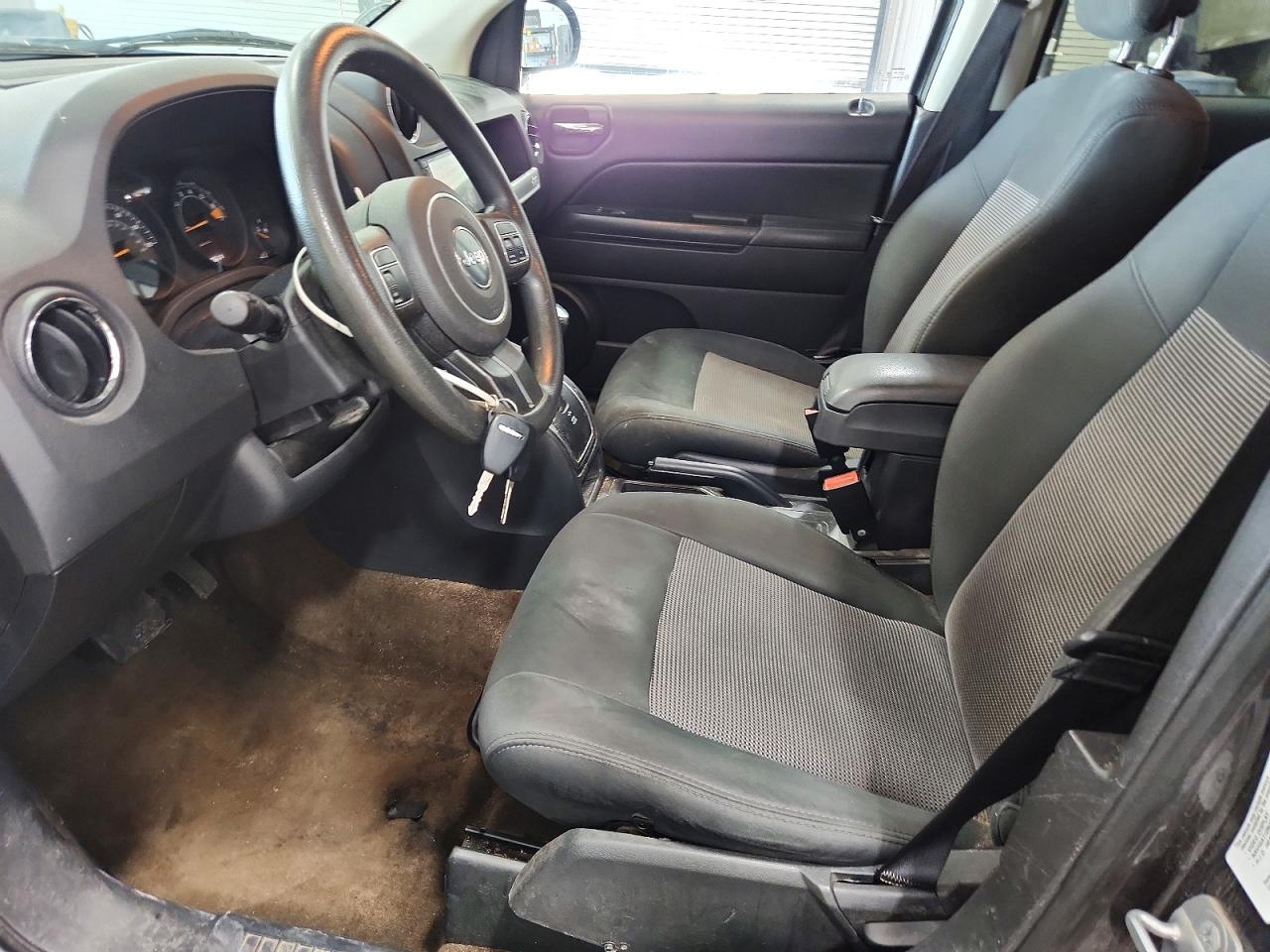 2014 Jeep Compass Sport Gray vin: 1C4NJCBAXED789185