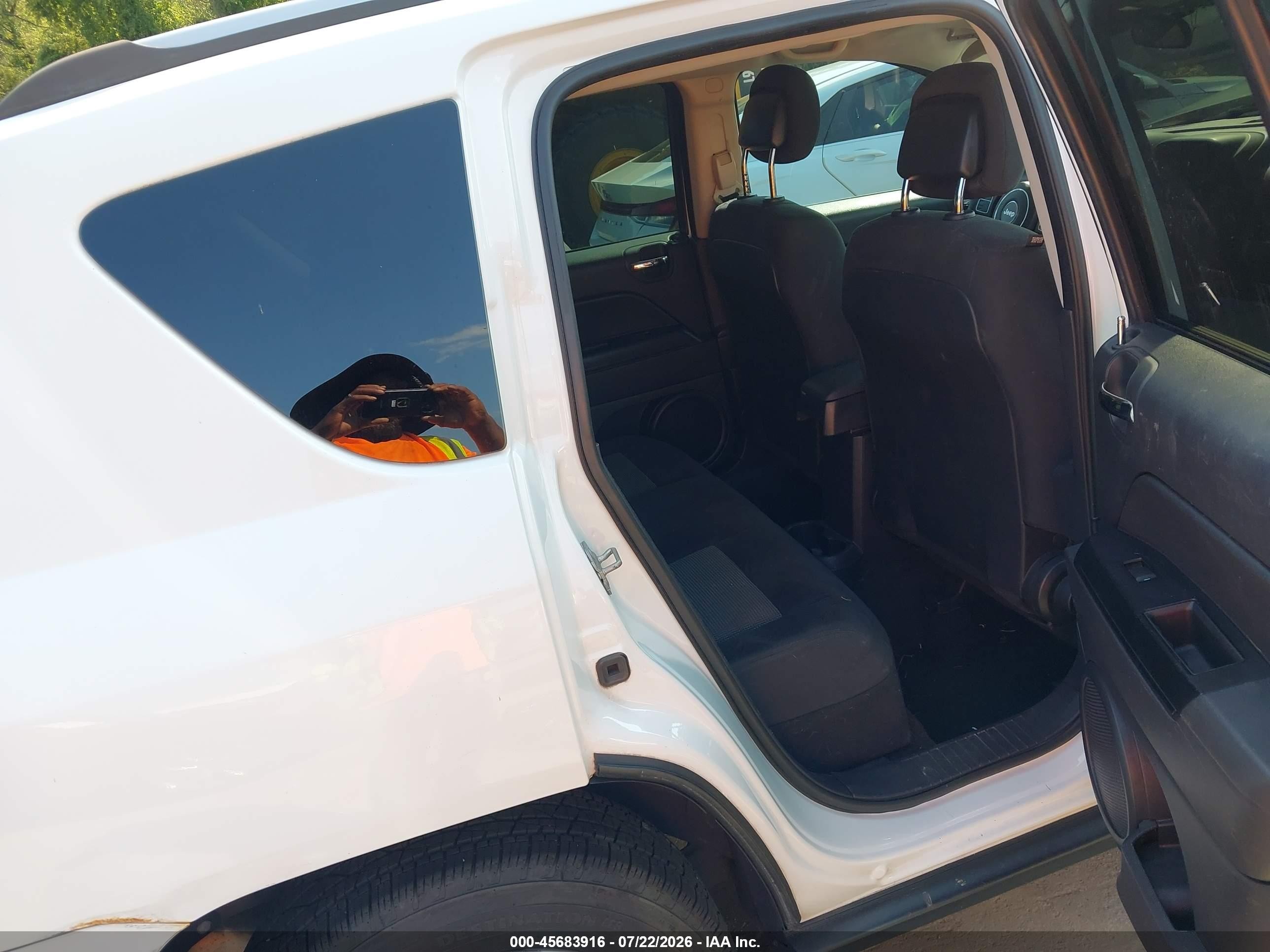 2014 Jeep Compass Sport Белый vin: 1C4NJCBAXED844735