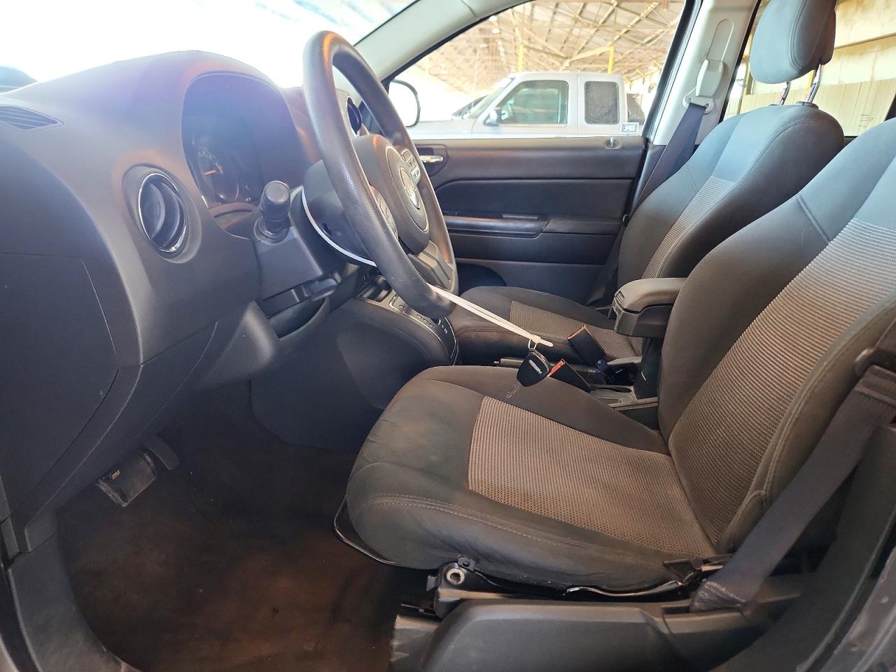 2015 Jeep Compass Sport Gray vin: 1C4NJCBAXFD250387