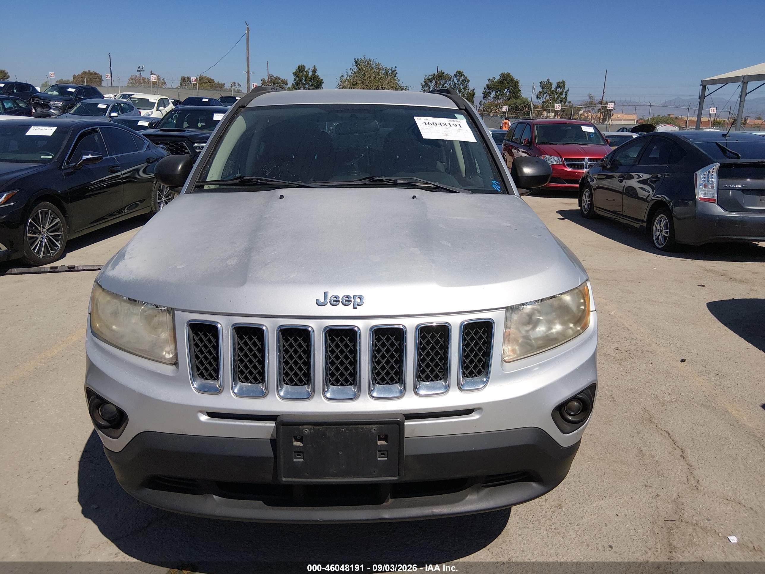 2012 Jeep Compass Sport Серебряный vin: 1C4NJCBB0CD724044