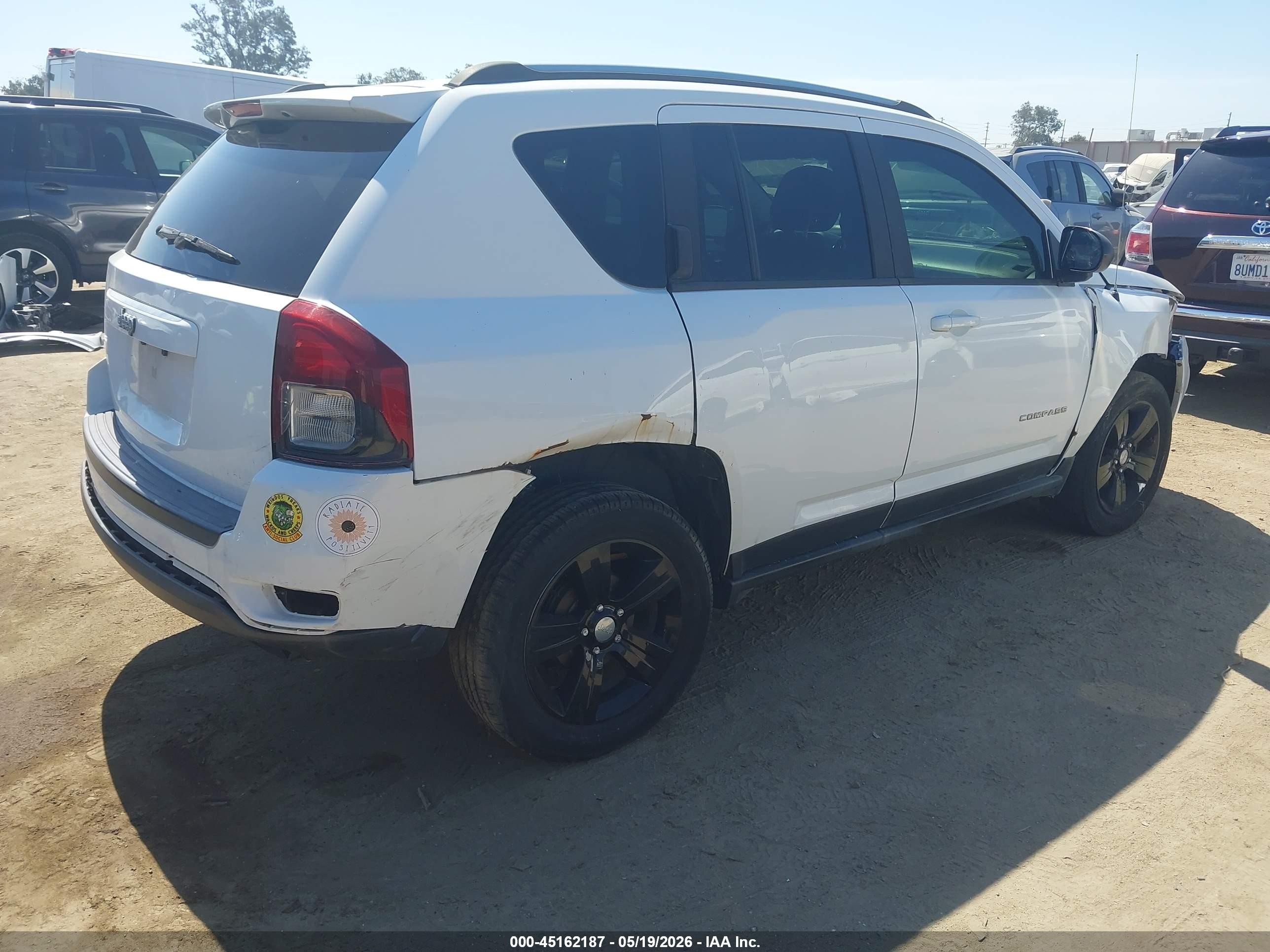 2014 Jeep Compass Sport White vin: 1C4NJCBB0ED601671