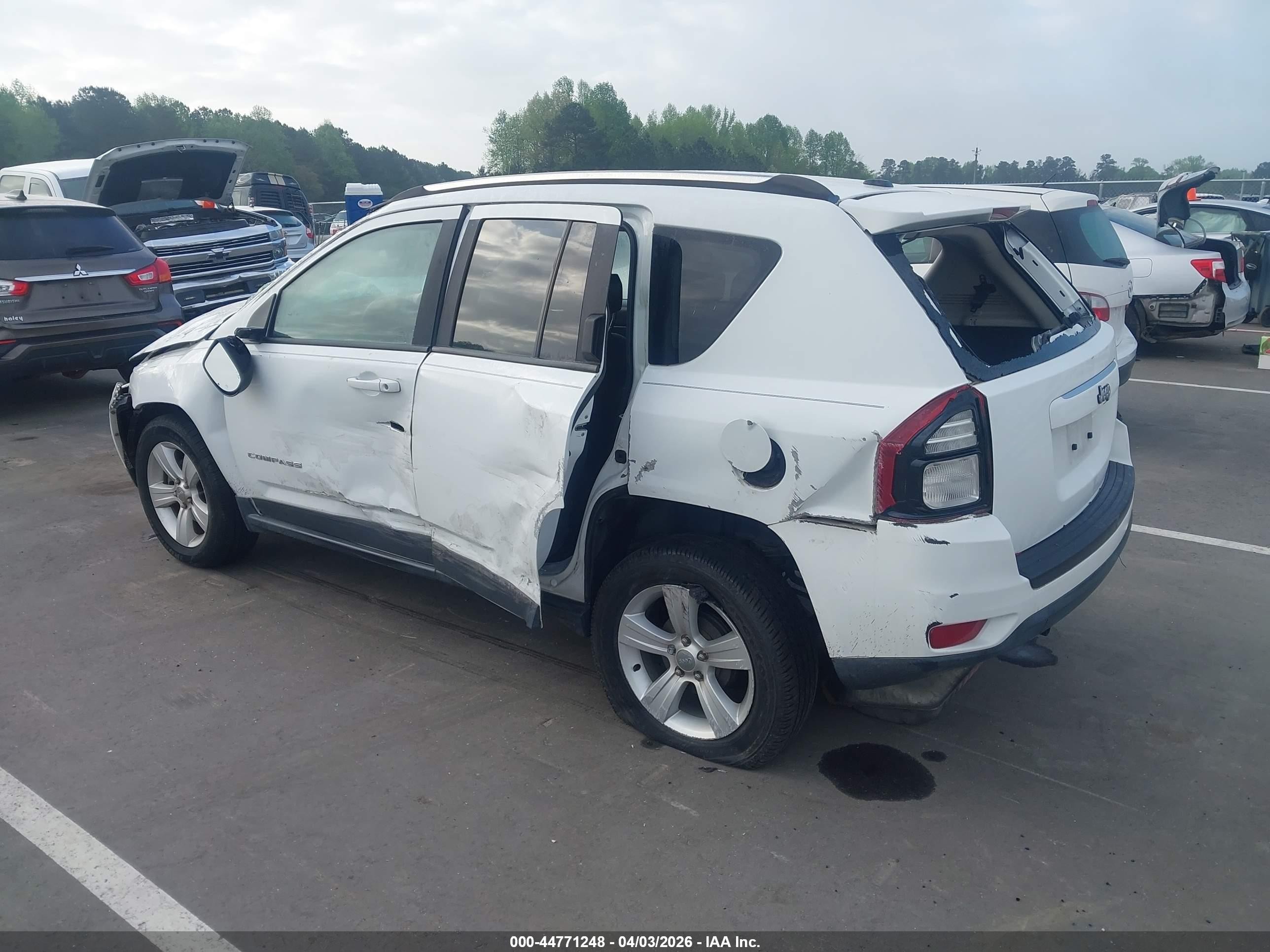 2015 Jeep Compass Sport White vin: 1C4NJCBB3FD115860