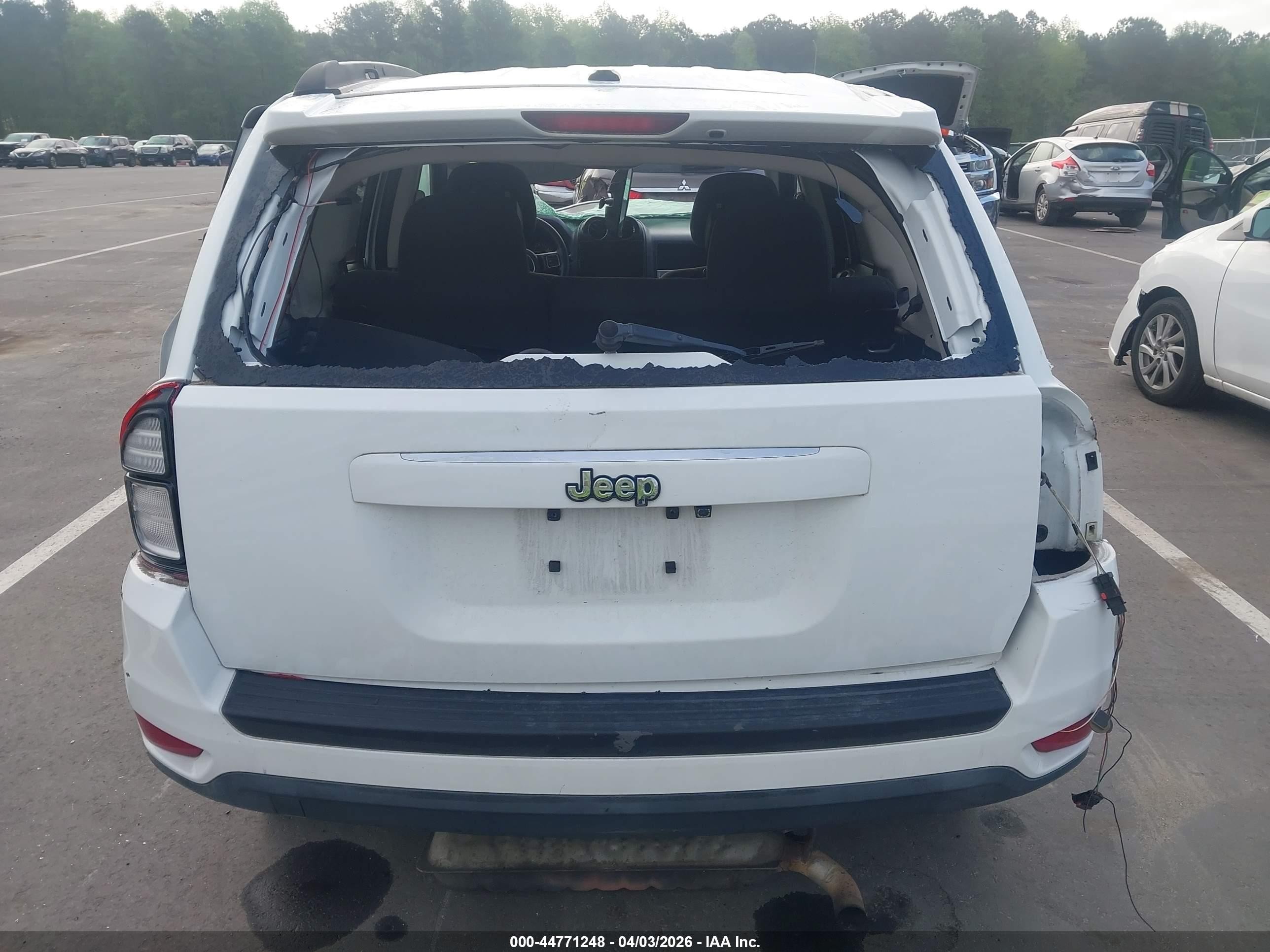 2015 Jeep Compass Sport White vin: 1C4NJCBB3FD115860