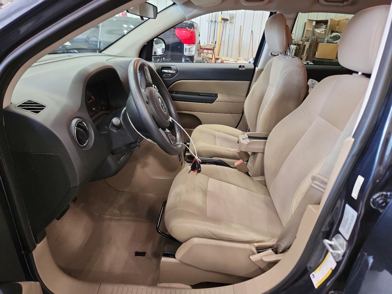 2015 Jeep Compass Sport Blue vin: 1C4NJCBB6FD144303