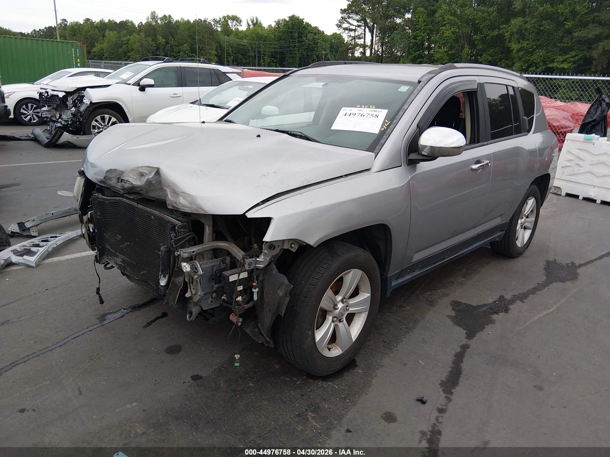 2015 Jeep Compass Sport Silver vin: 1C4NJCBB7FD372892