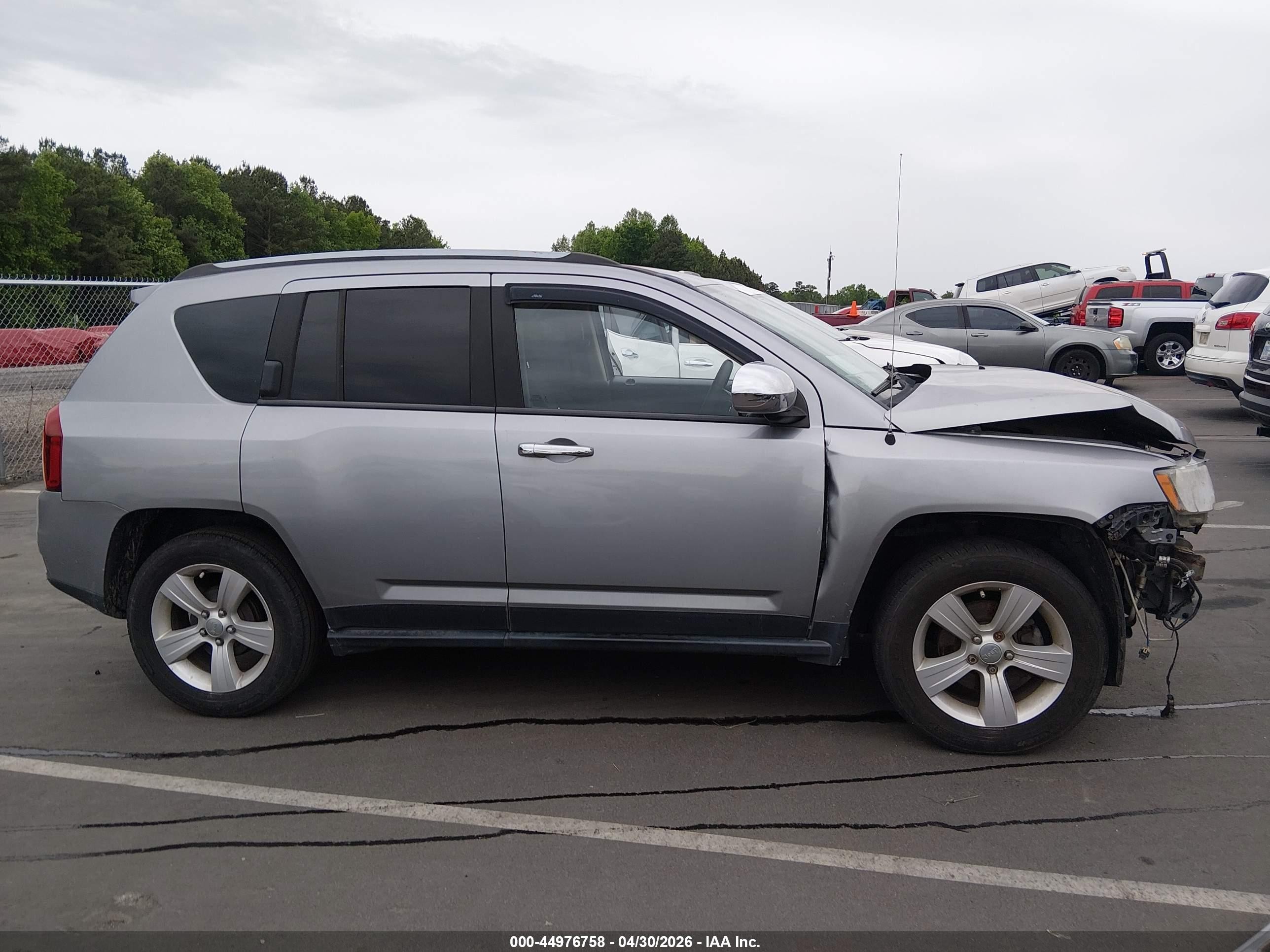 2015 Jeep Compass Sport Silver vin: 1C4NJCBB7FD372892