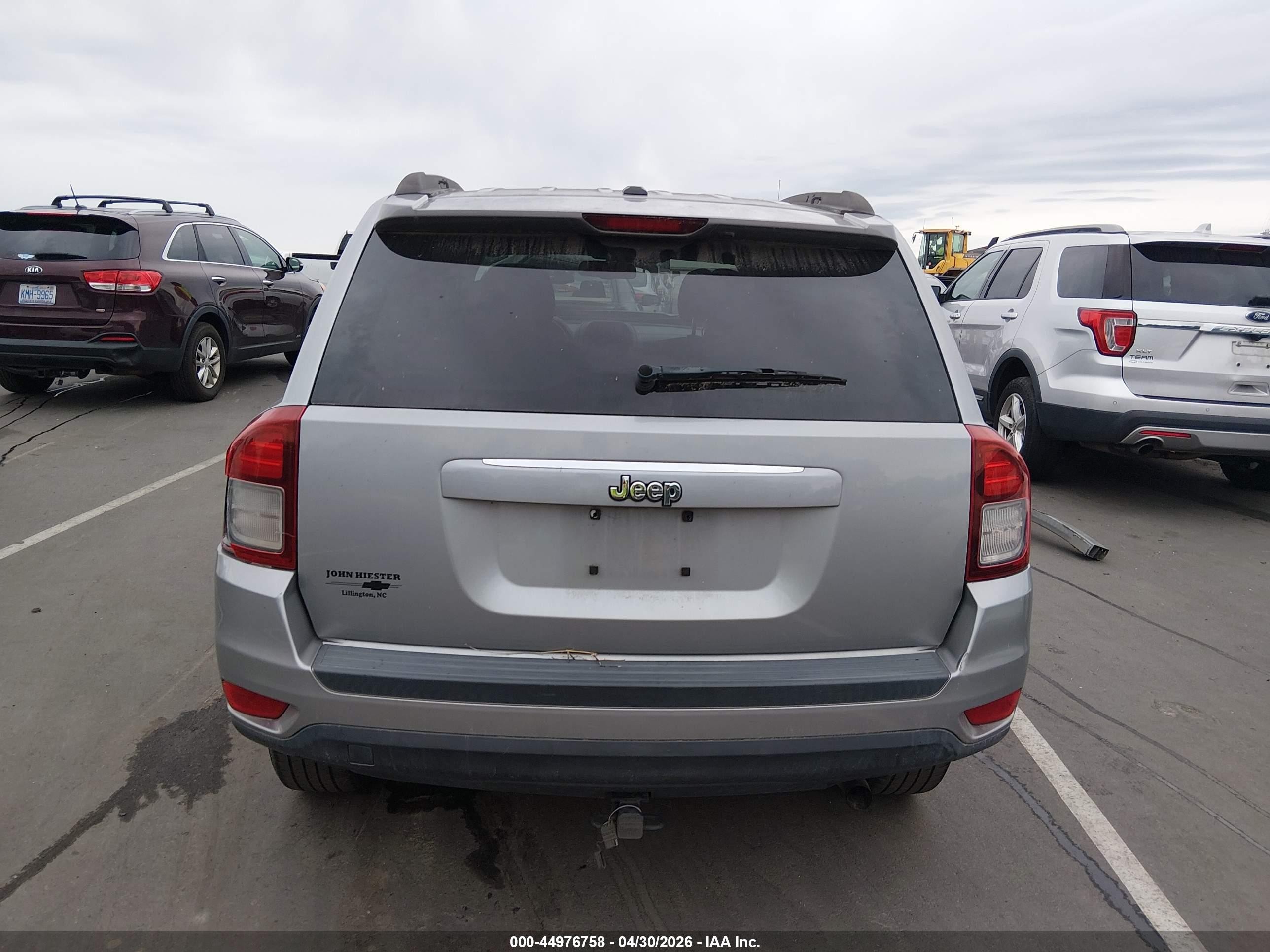 2015 Jeep Compass Sport Silver vin: 1C4NJCBB7FD372892