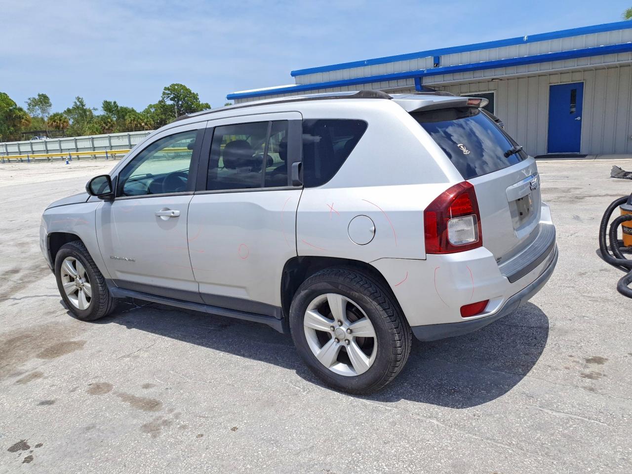 2014 Jeep Compass Sport Silver vin: 1C4NJCBB8ED539520