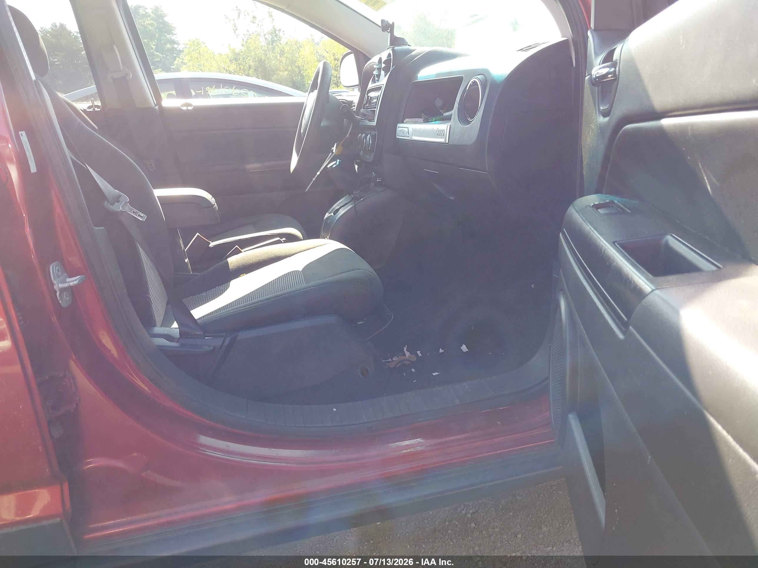 2014 Jeep Compass Sport Red vin: 1C4NJCBB8ED741676