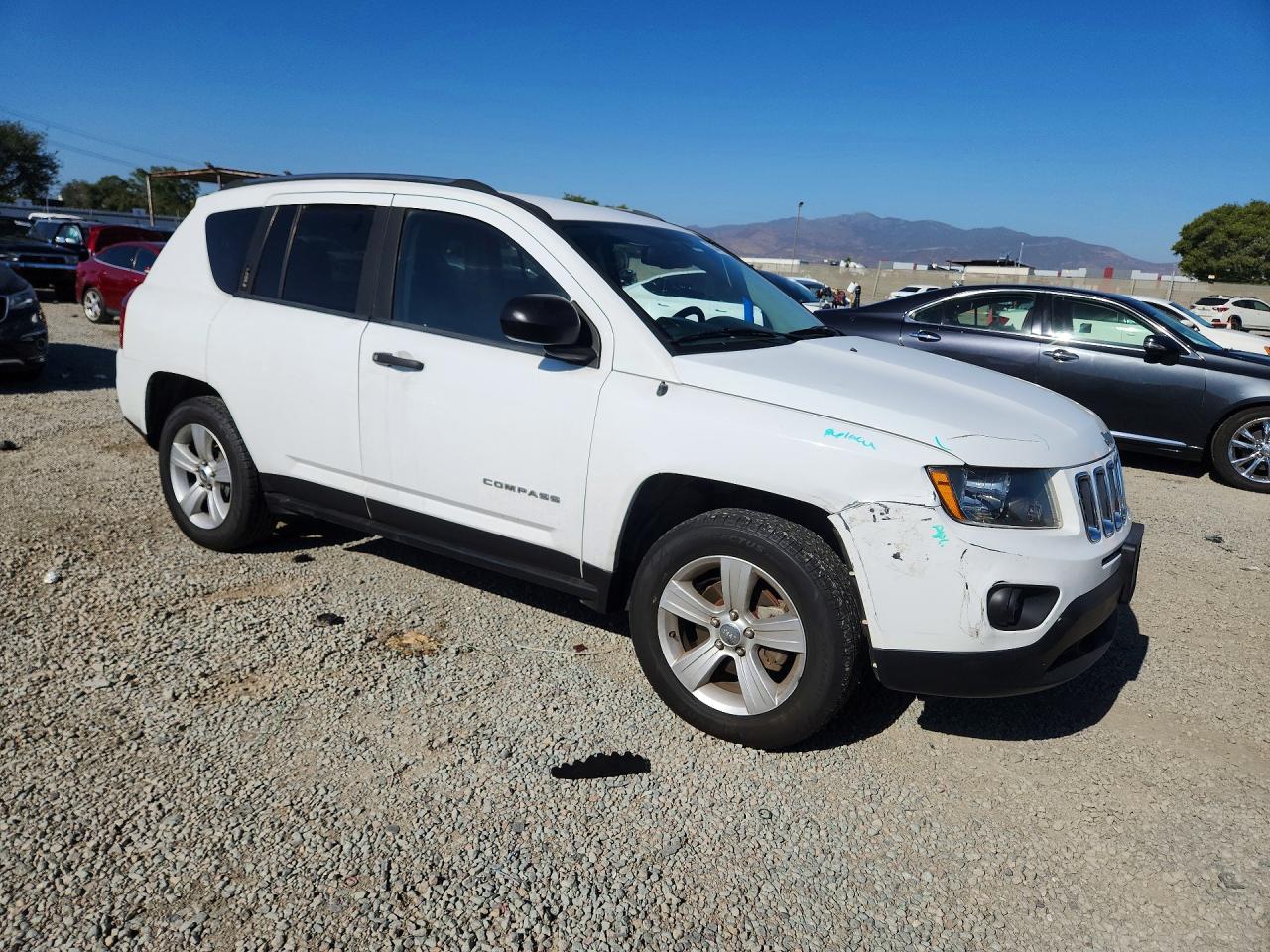 2014 Jeep Compass Sport White vin: 1C4NJCBB9ED537873