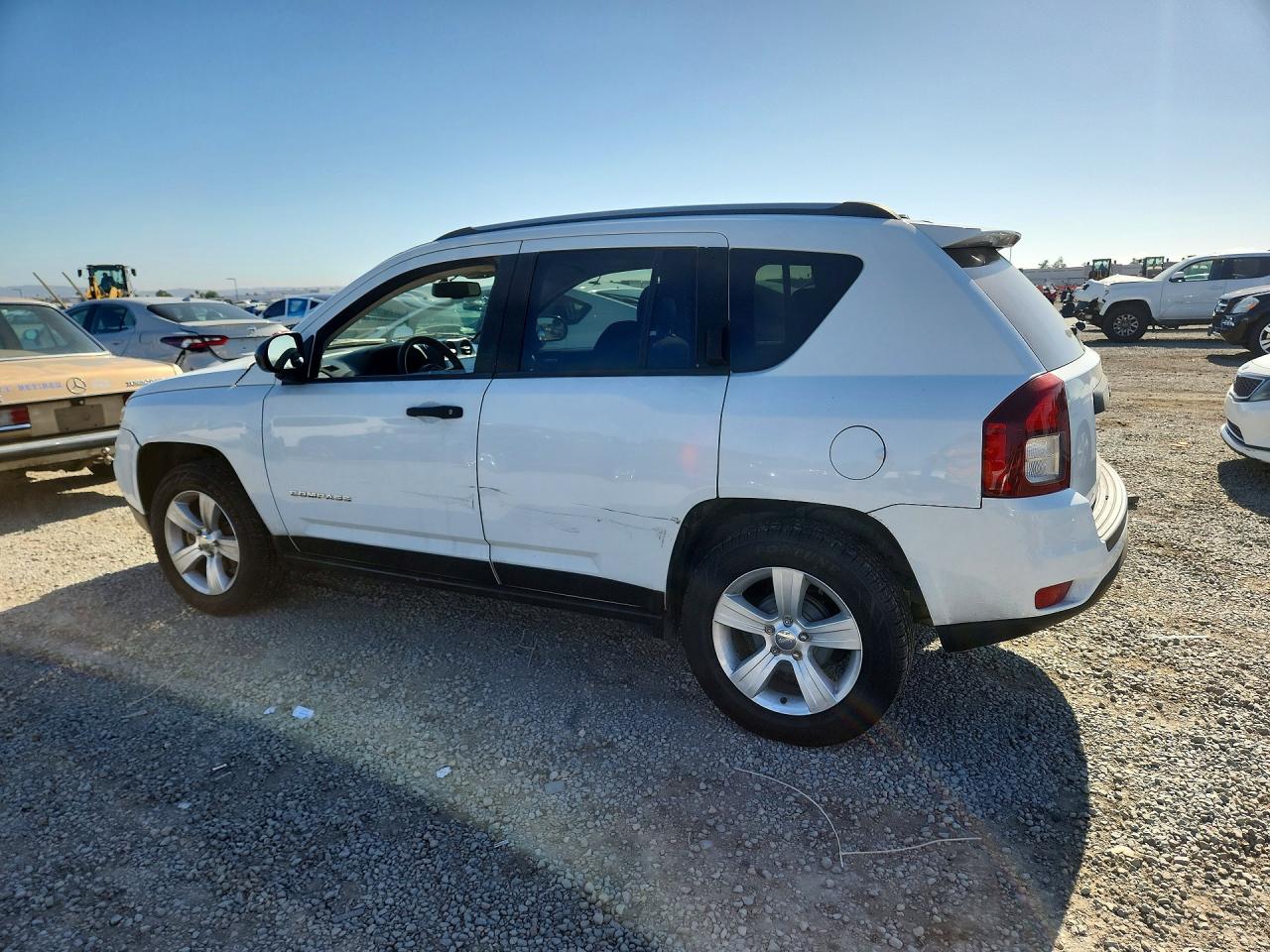 2014 Jeep Compass Sport White vin: 1C4NJCBB9ED537873