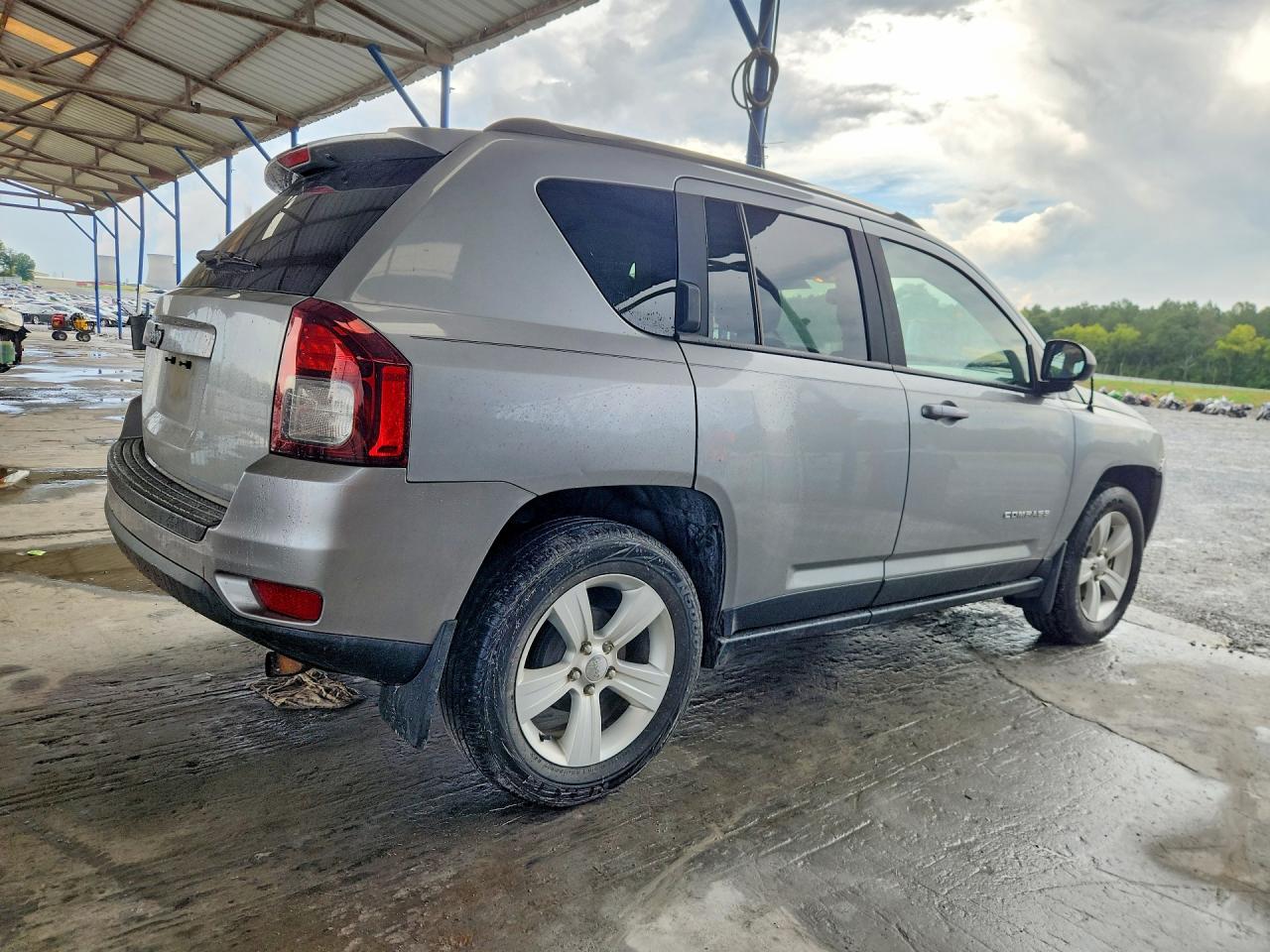2015 Jeep Compass Sport Silver vin: 1C4NJCBB9FD192216