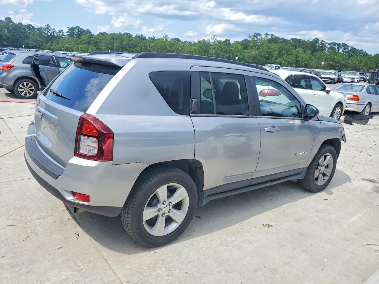 2015 Jeep Compass Sport Gray vin: 1C4NJCBBXFD246655