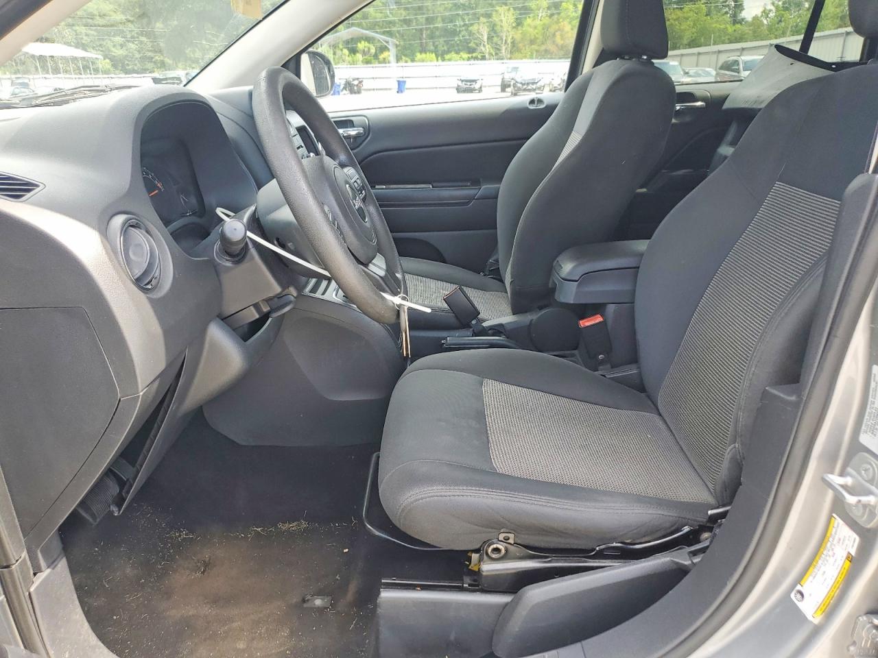 2015 Jeep Compass Sport Gray vin: 1C4NJCBBXFD246655