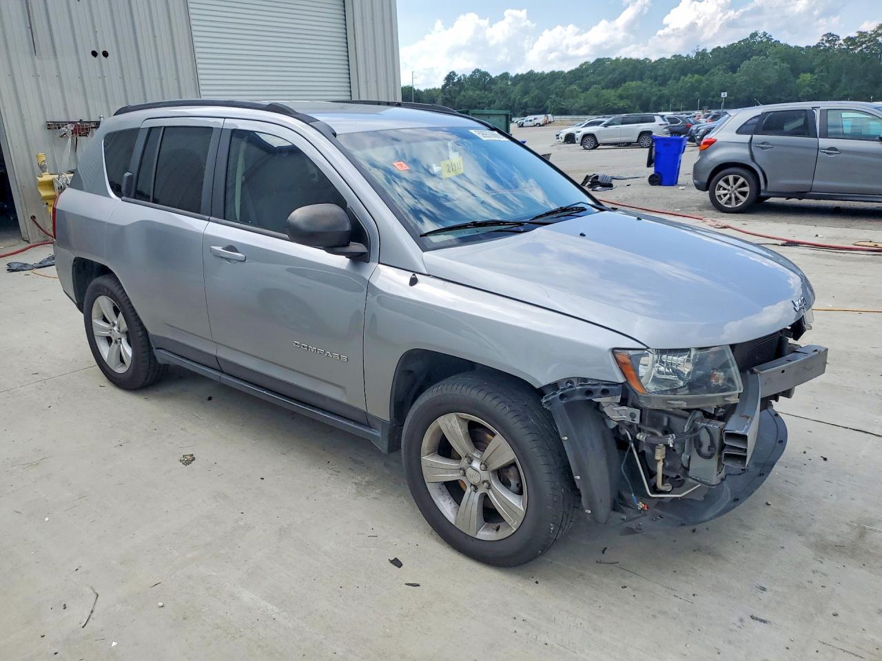 2015 Jeep Compass Sport Gray vin: 1C4NJCBBXFD246655