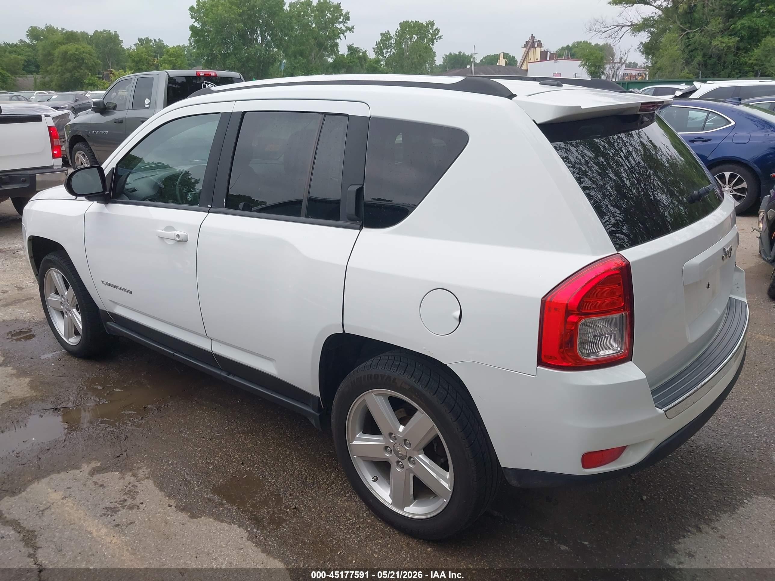 2012 Jeep Compass Limited White vin: 1C4NJCCB0CD718968