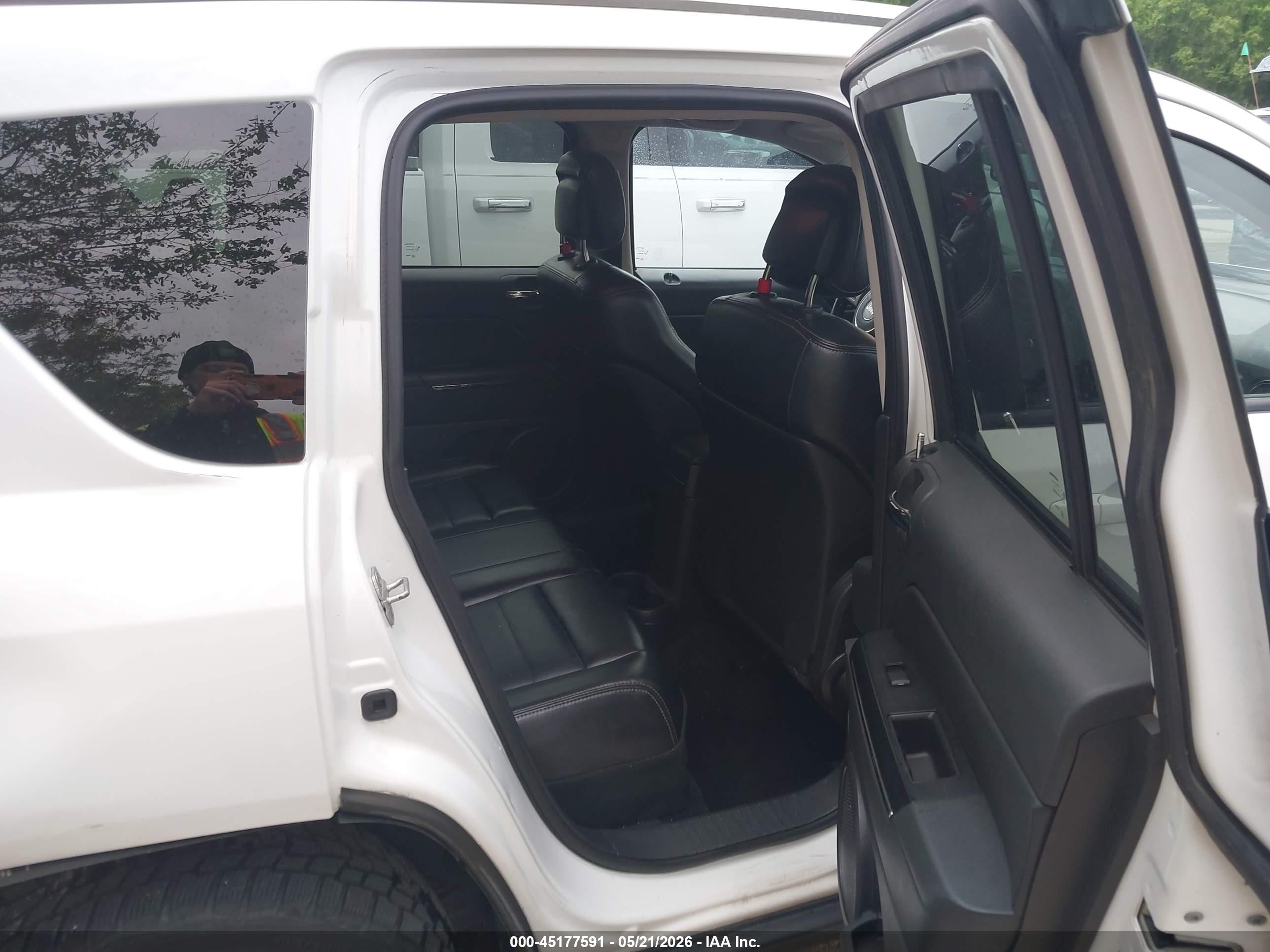 2012 Jeep Compass Limited White vin: 1C4NJCCB0CD718968