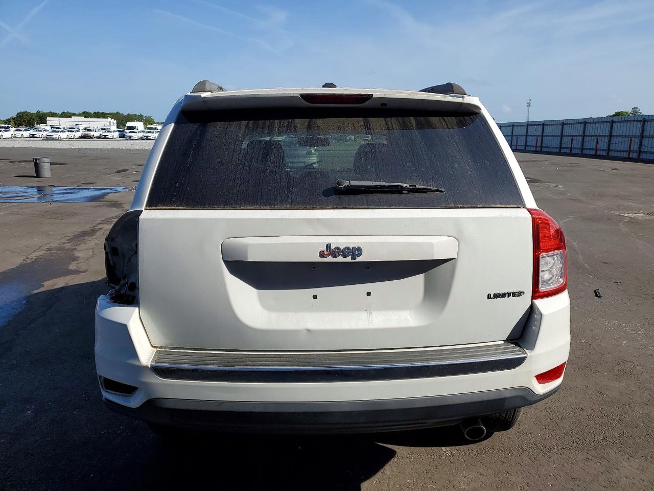 2012 Jeep Commander Limited White vin: 1C4NJCCB5CD634225