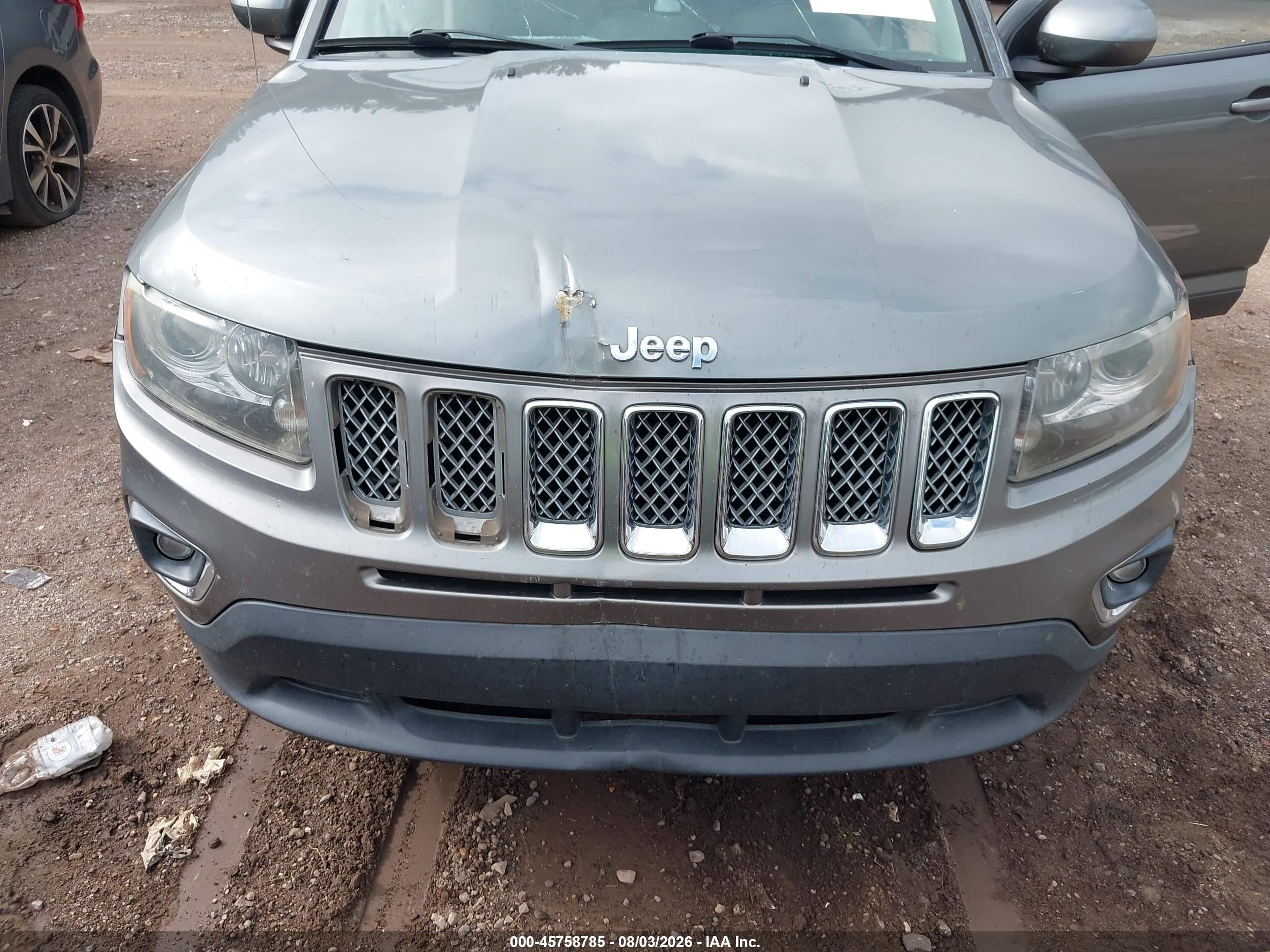 2014 Jeep Compass Limited Silver vin: 1C4NJCCB5ED602331