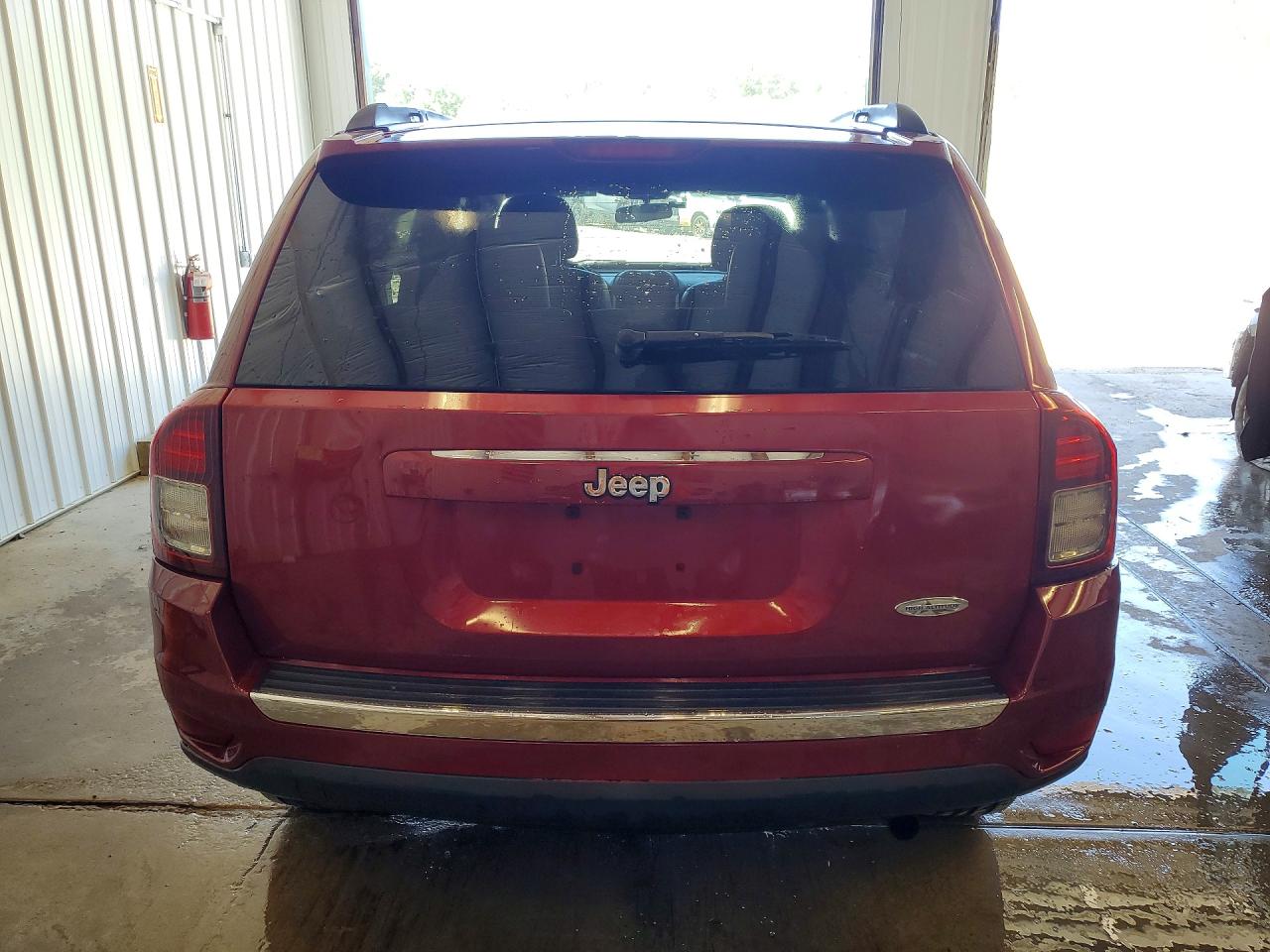 2014 Jeep Compass Latitude Red vin: 1C4NJCEA0ED821413