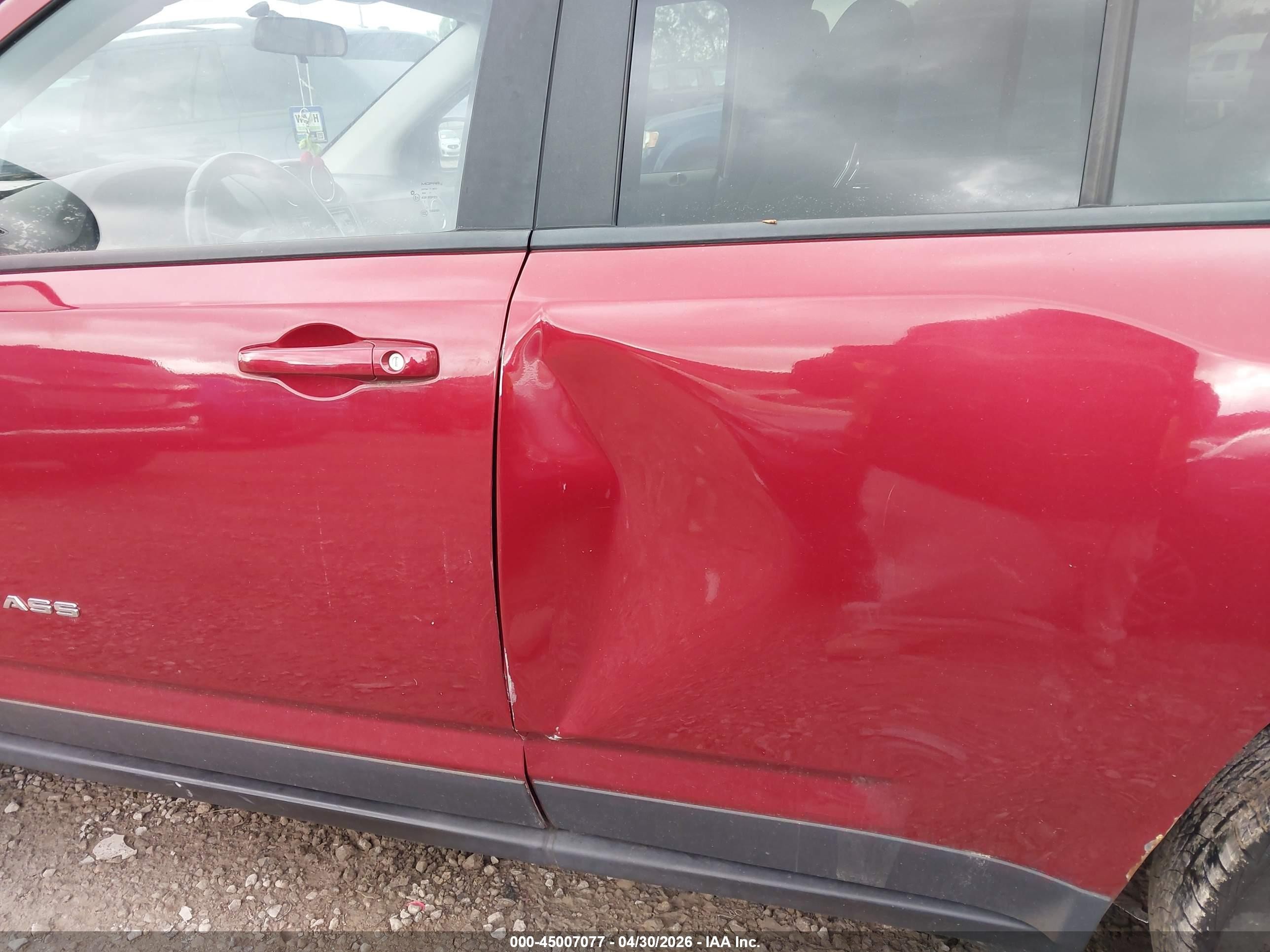 2013 Jeep Compass Latitude Maroon vin: 1C4NJCEA1DD208389