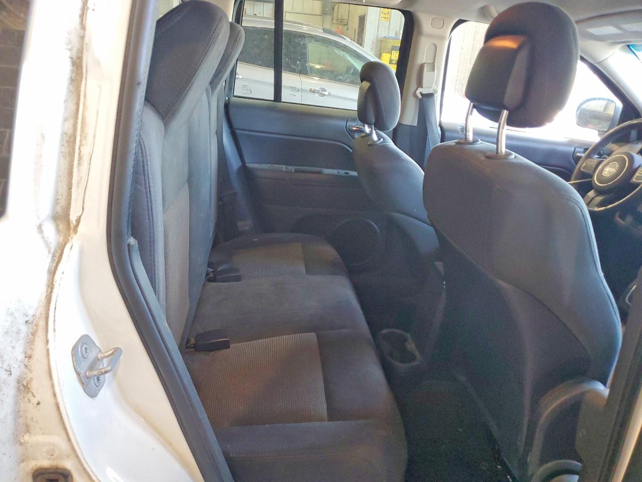 2013 Jeep Compass Latitude White vin: 1C4NJCEA1DD230117