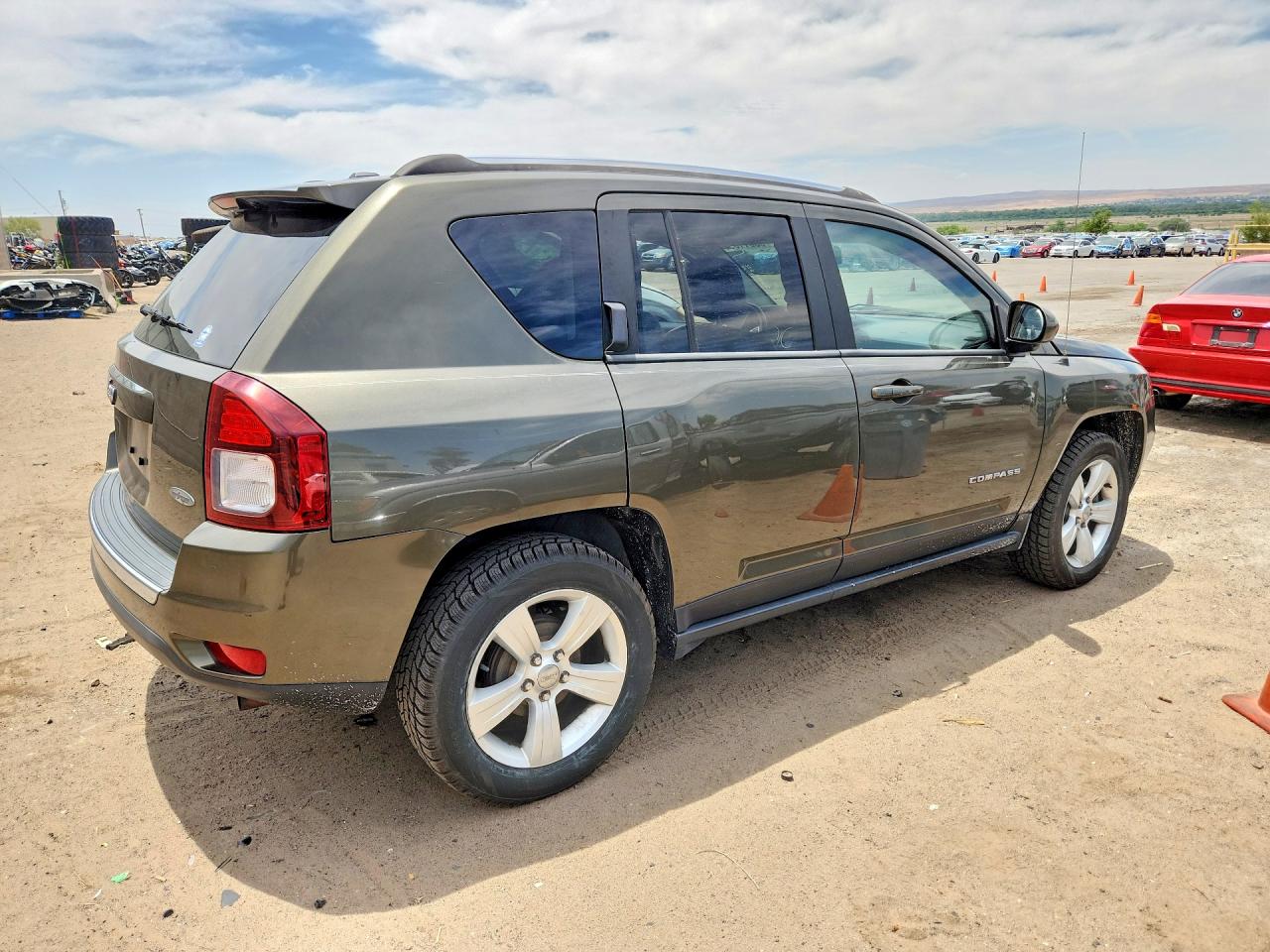 2015 Jeep Compass Latitude Green vin: 1C4NJCEA1FD191547