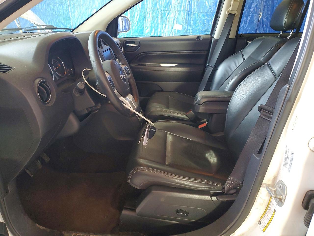 2016 Jeep Compass Latitude Белый vin: 1C4NJCEA1GD590458