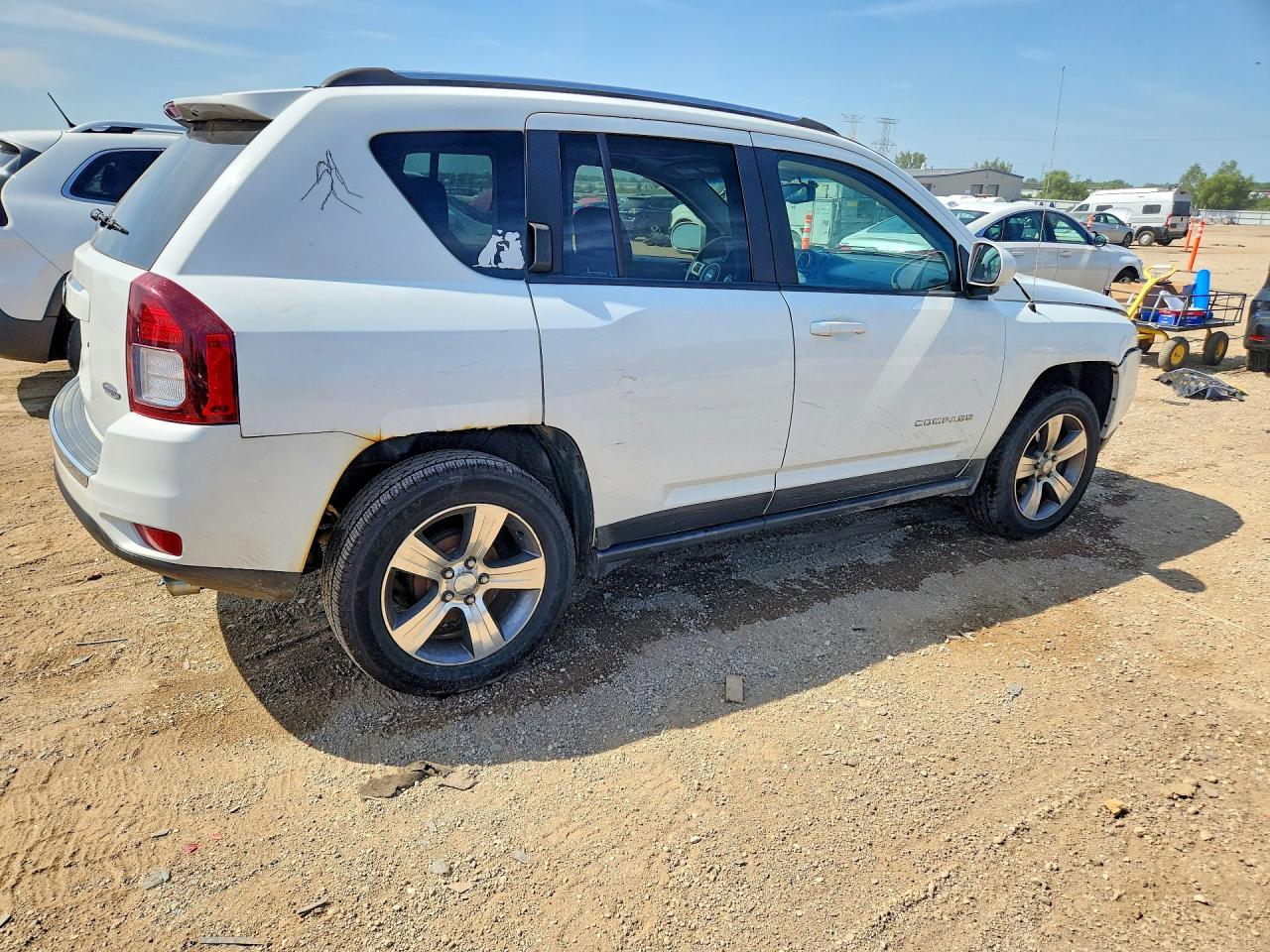 2017 Jeep Compass Latitude White vin: 1C4NJCEA1HD119668