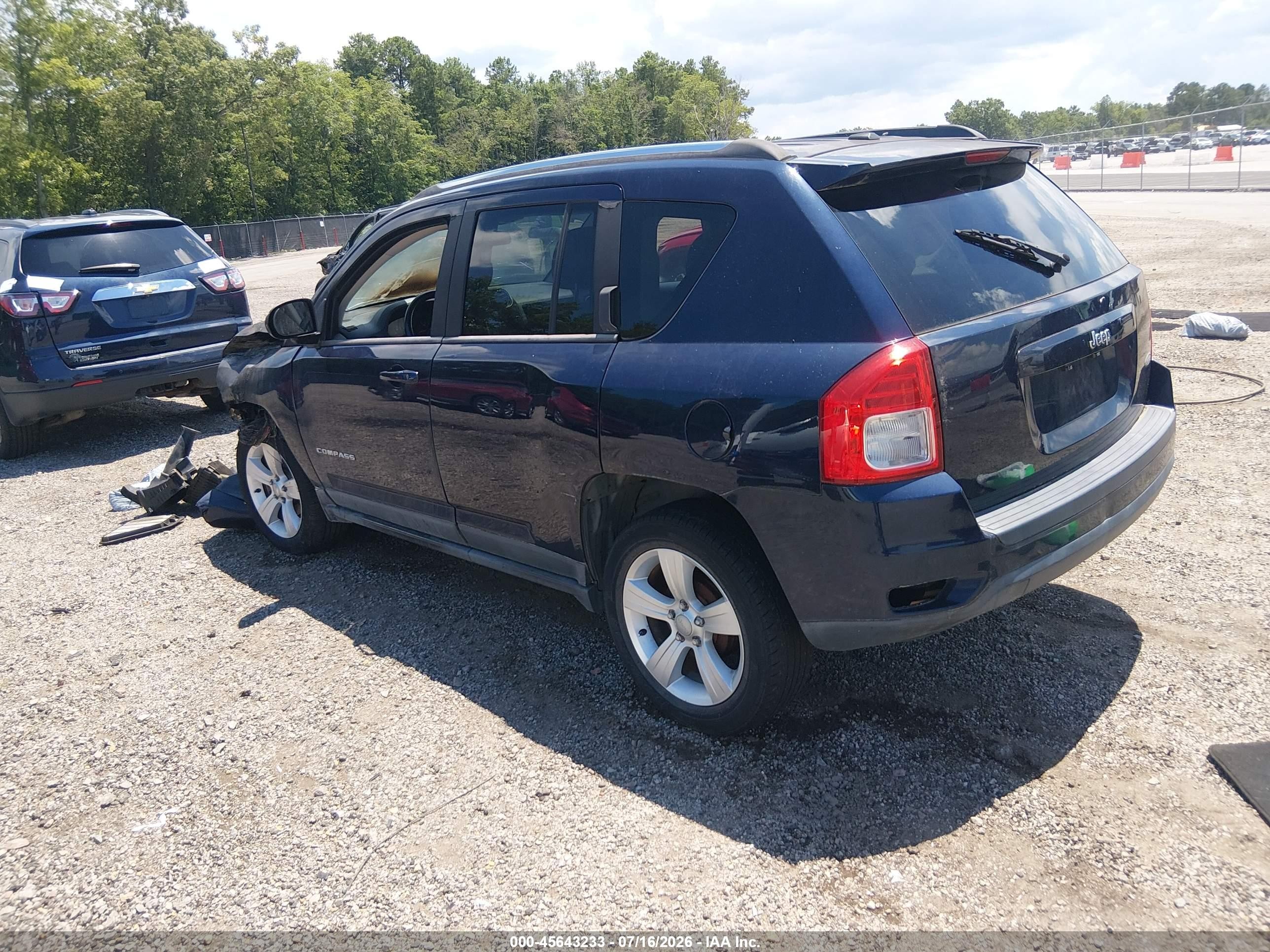 2013 Jeep Compass Latitude Blue vin: 1C4NJCEA2DD276507